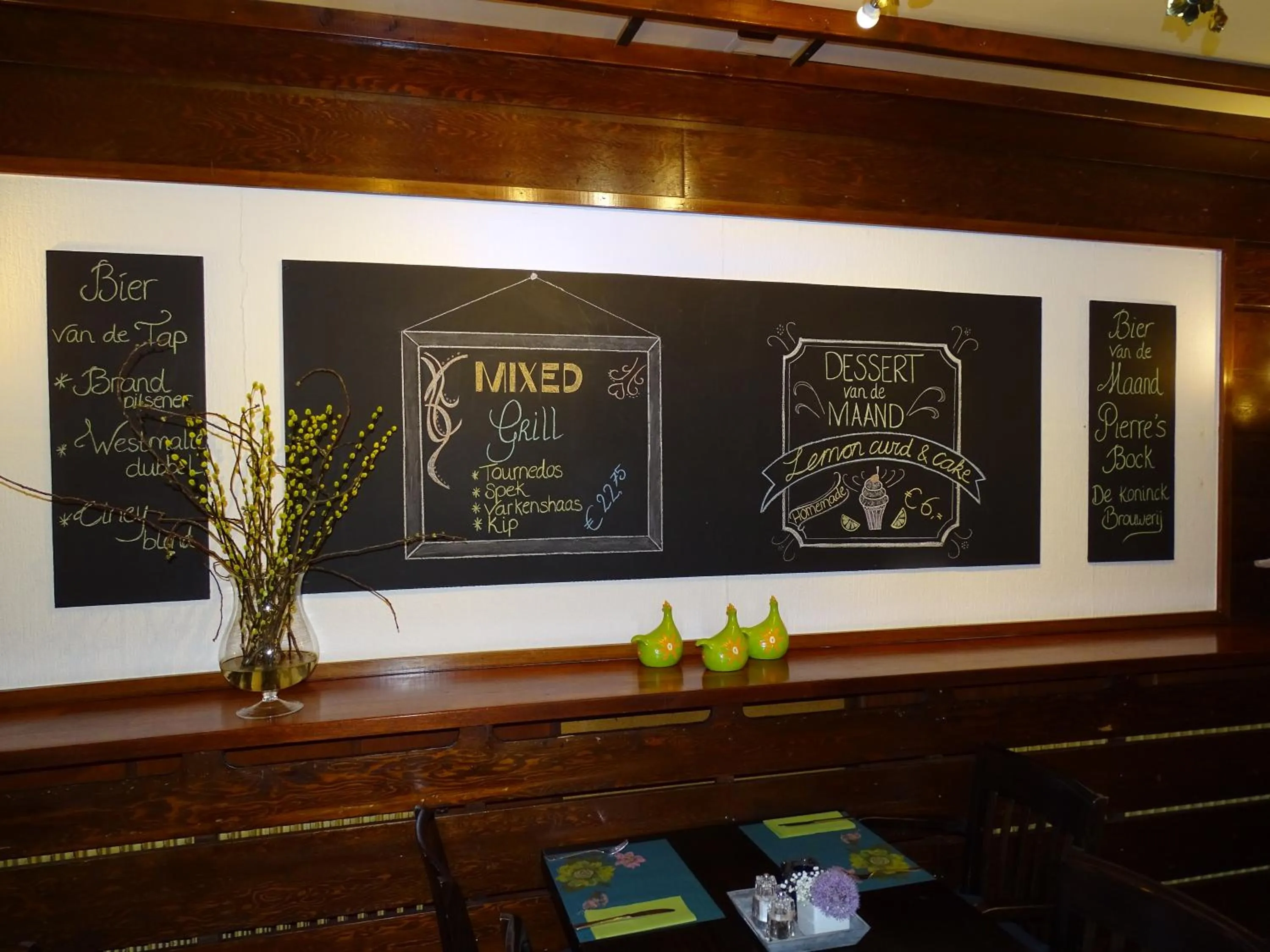 Food in Hotel Café Restaurant "De Kroon"