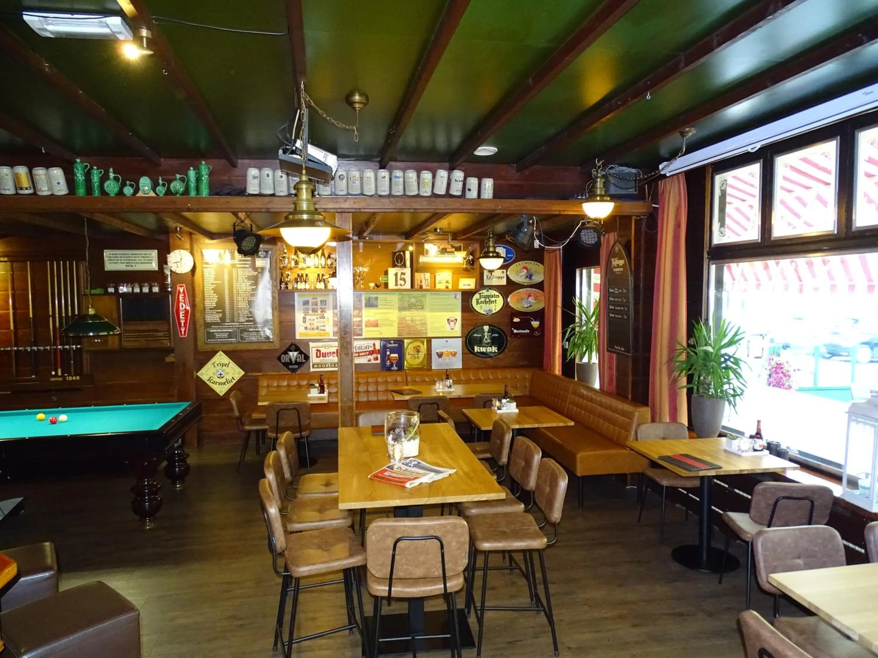 Lounge or bar in Hotel Café Restaurant "De Kroon"