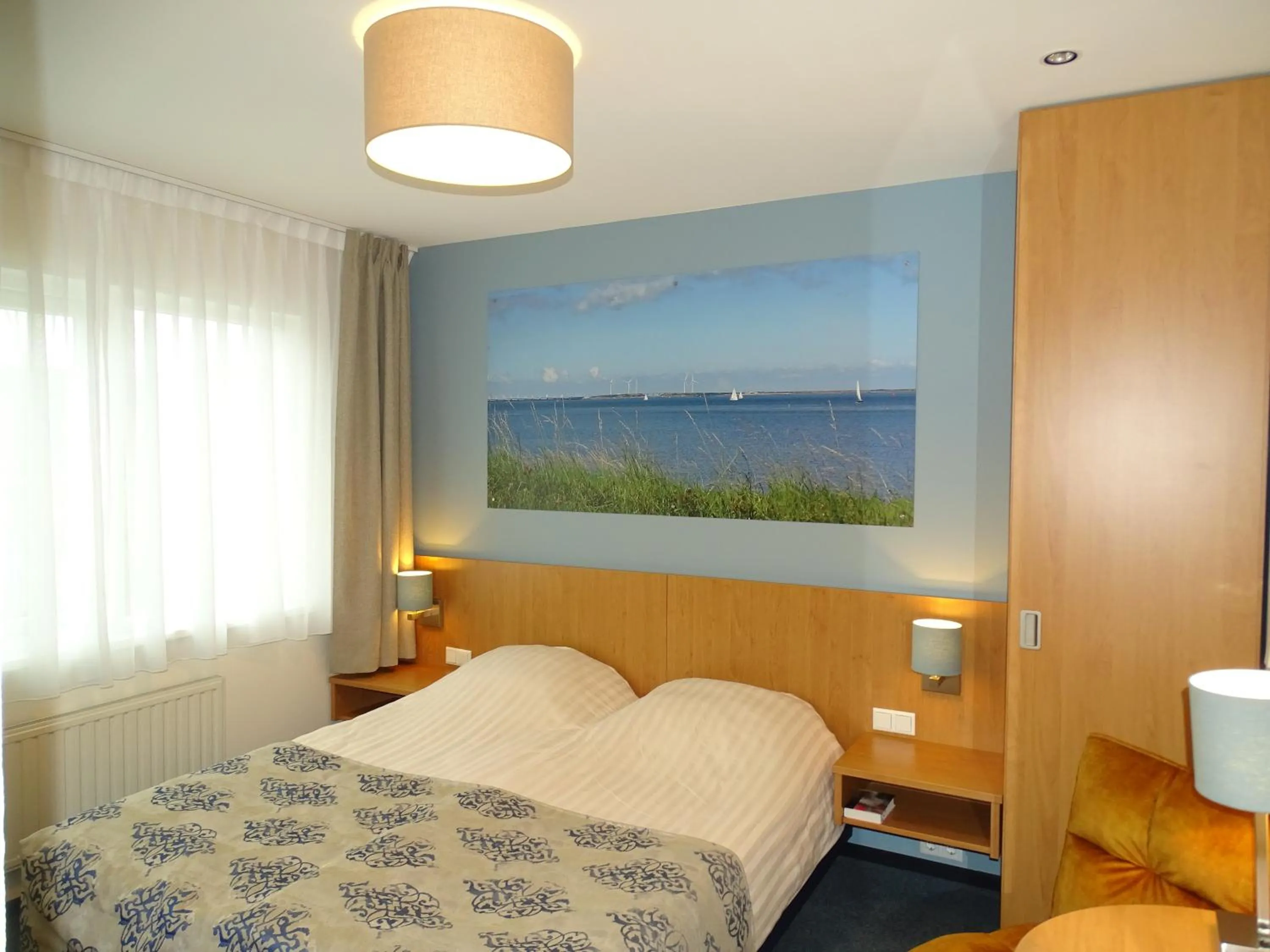 Guests, Bed in Hotel Café Restaurant "De Kroon"