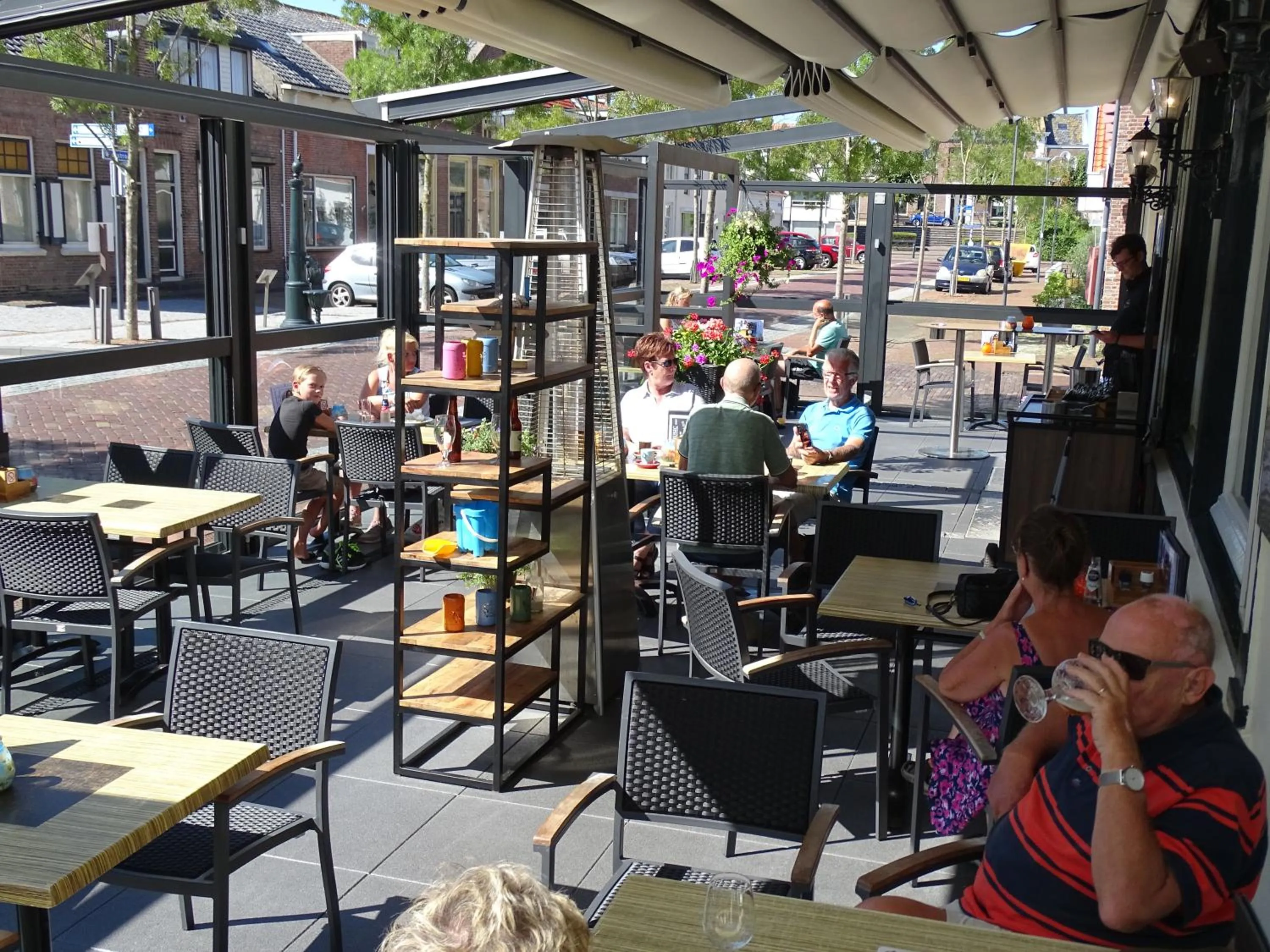 Property building in Hotel Café Restaurant "De Kroon"