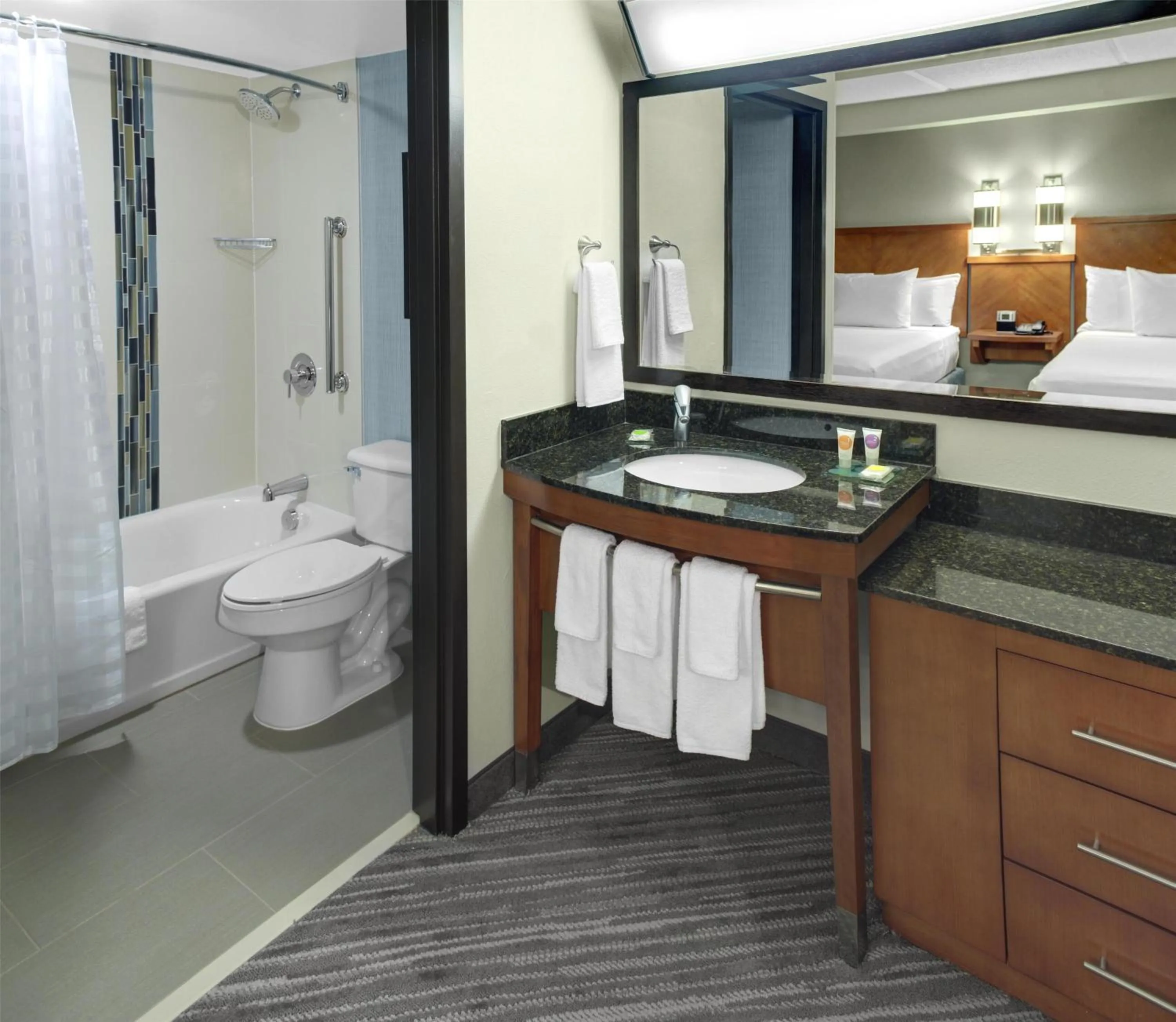 Bathroom in Hyatt Place Atlanta / Norcross / Peachtree