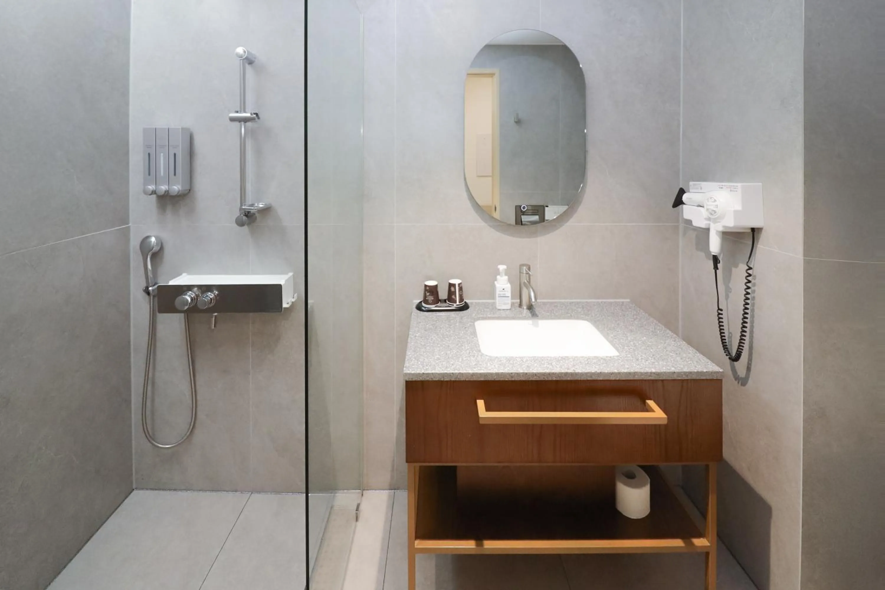 Toilet in Hound Hotel Mokpo Peace Plaza