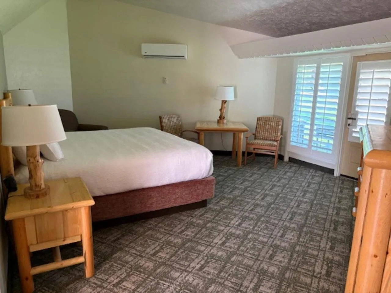 Bed in Best Western East Zion Thunderbird Lodge