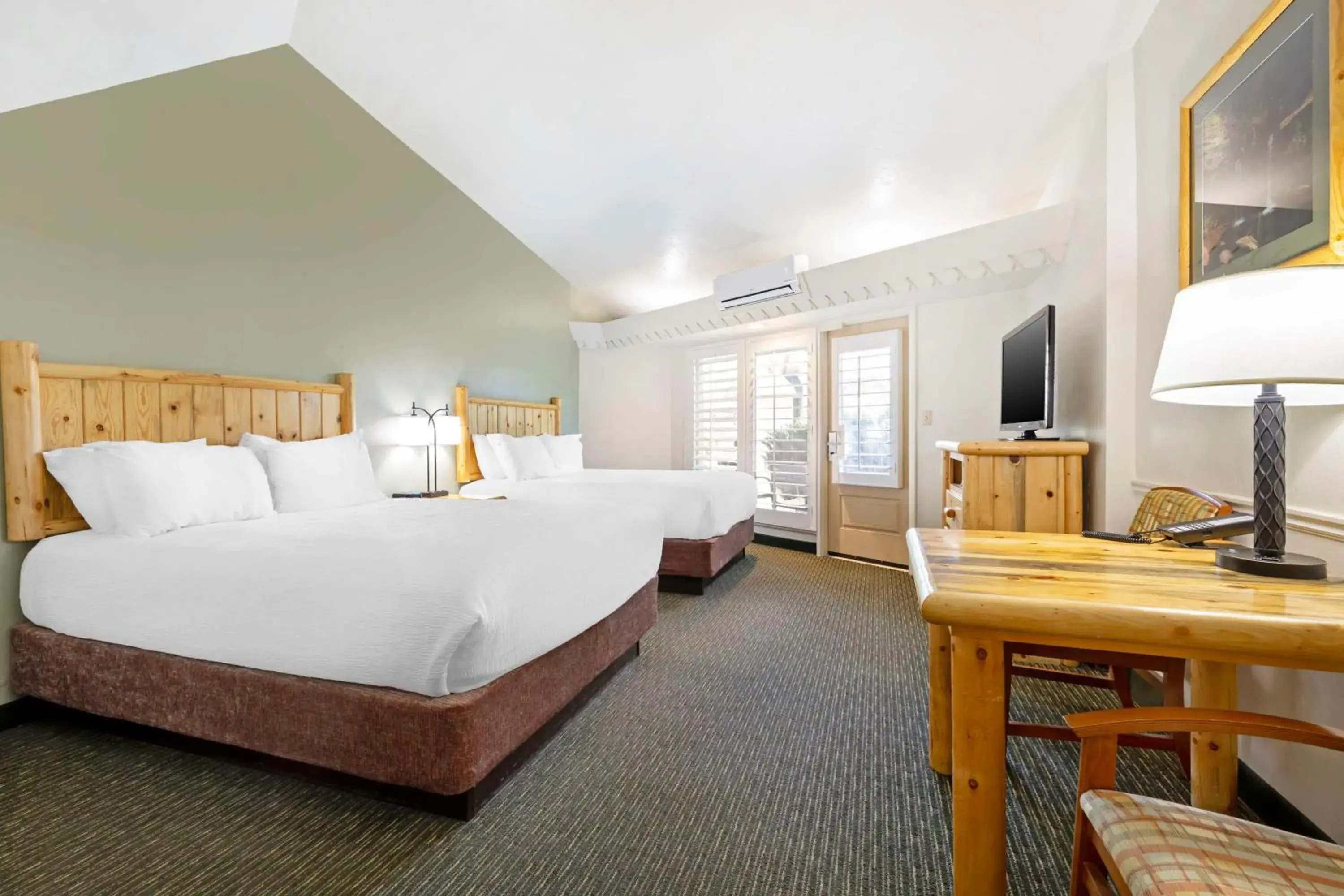 Bedroom, Bed in Best Western East Zion Thunderbird Lodge Bedroom, Bed in Best Western East Zion Thunderbird Lodge