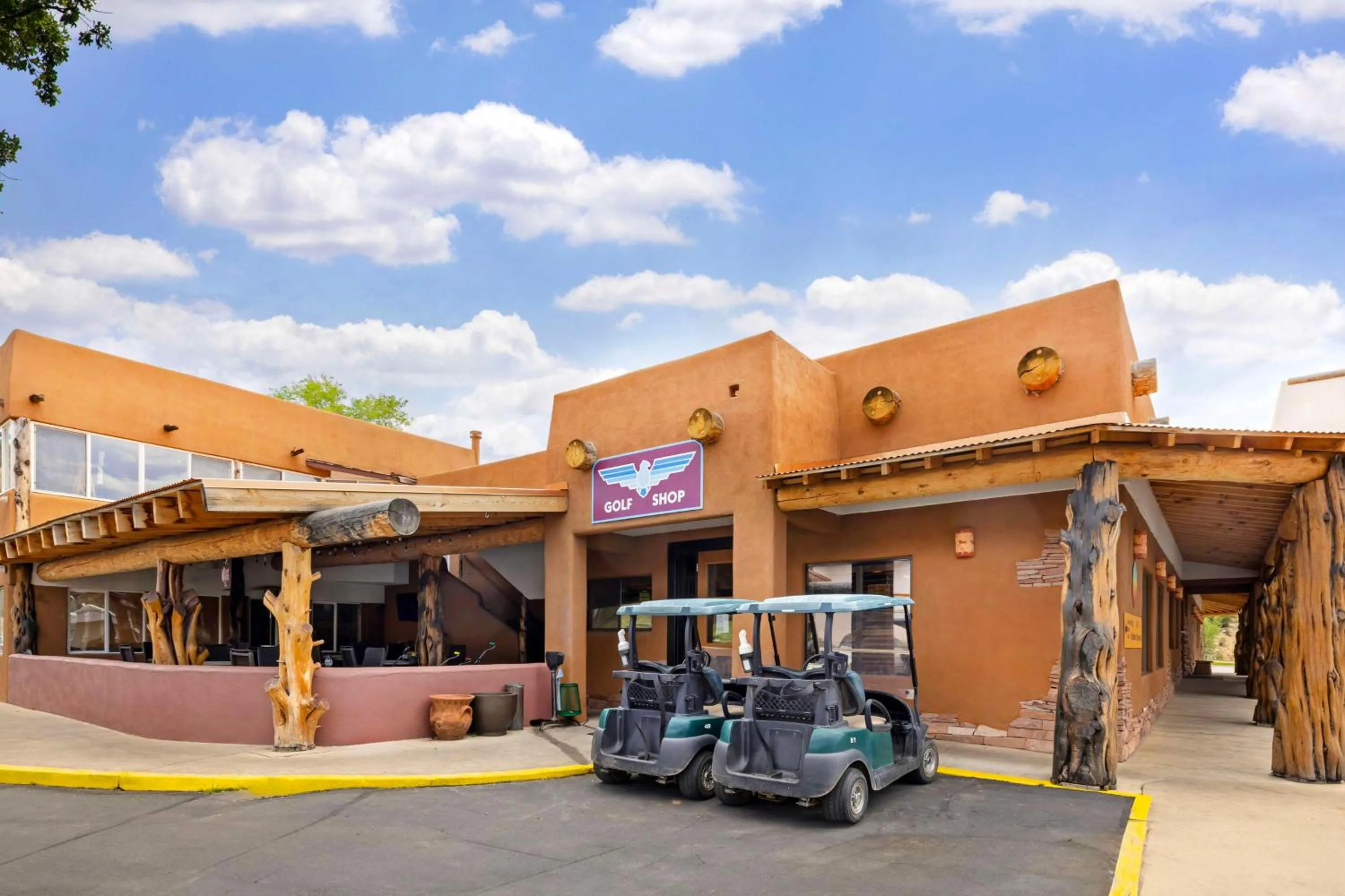 Property building in Best Western East Zion Thunderbird Lodge