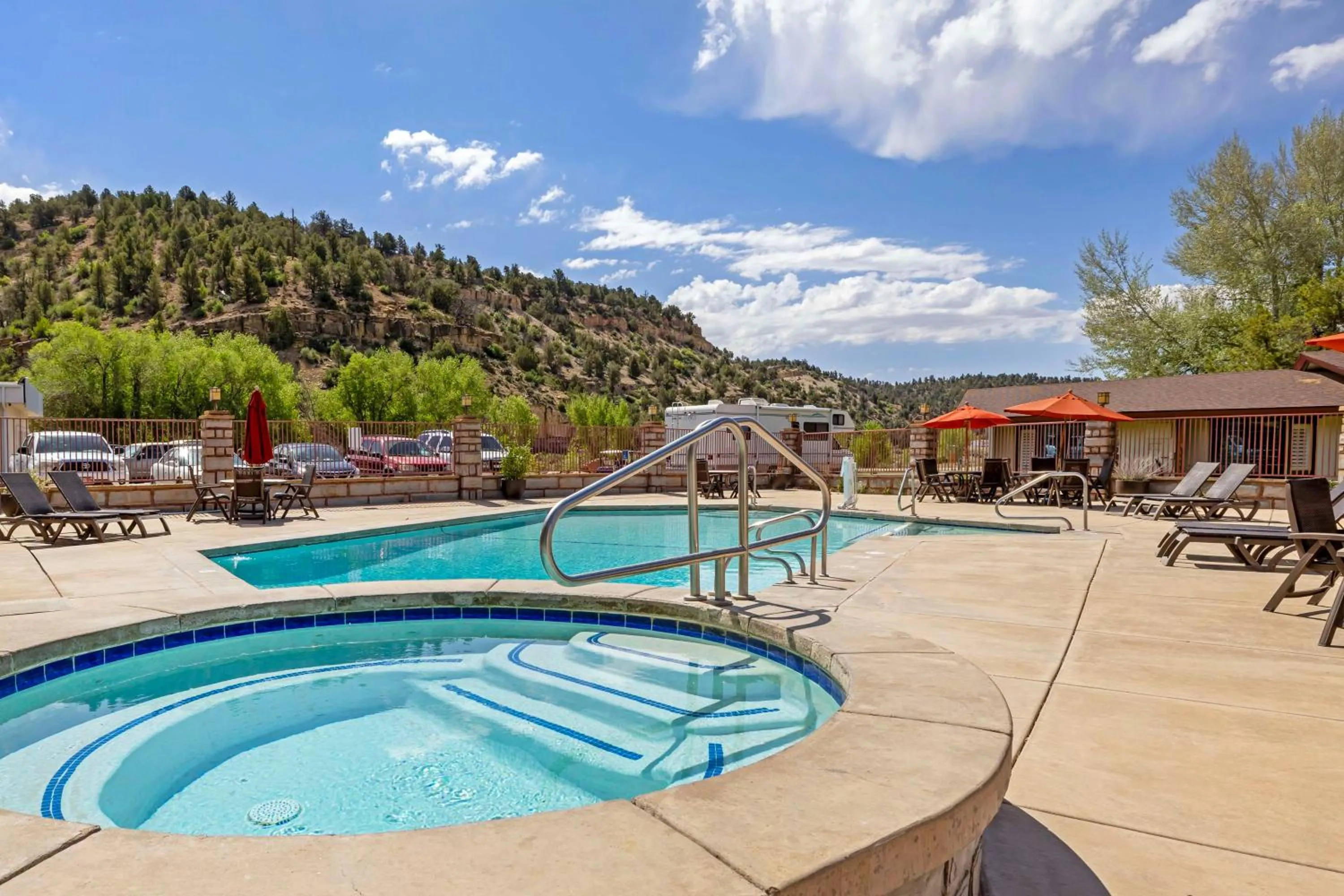 Pool view in Best Western East Zion Thunderbird Lodge
