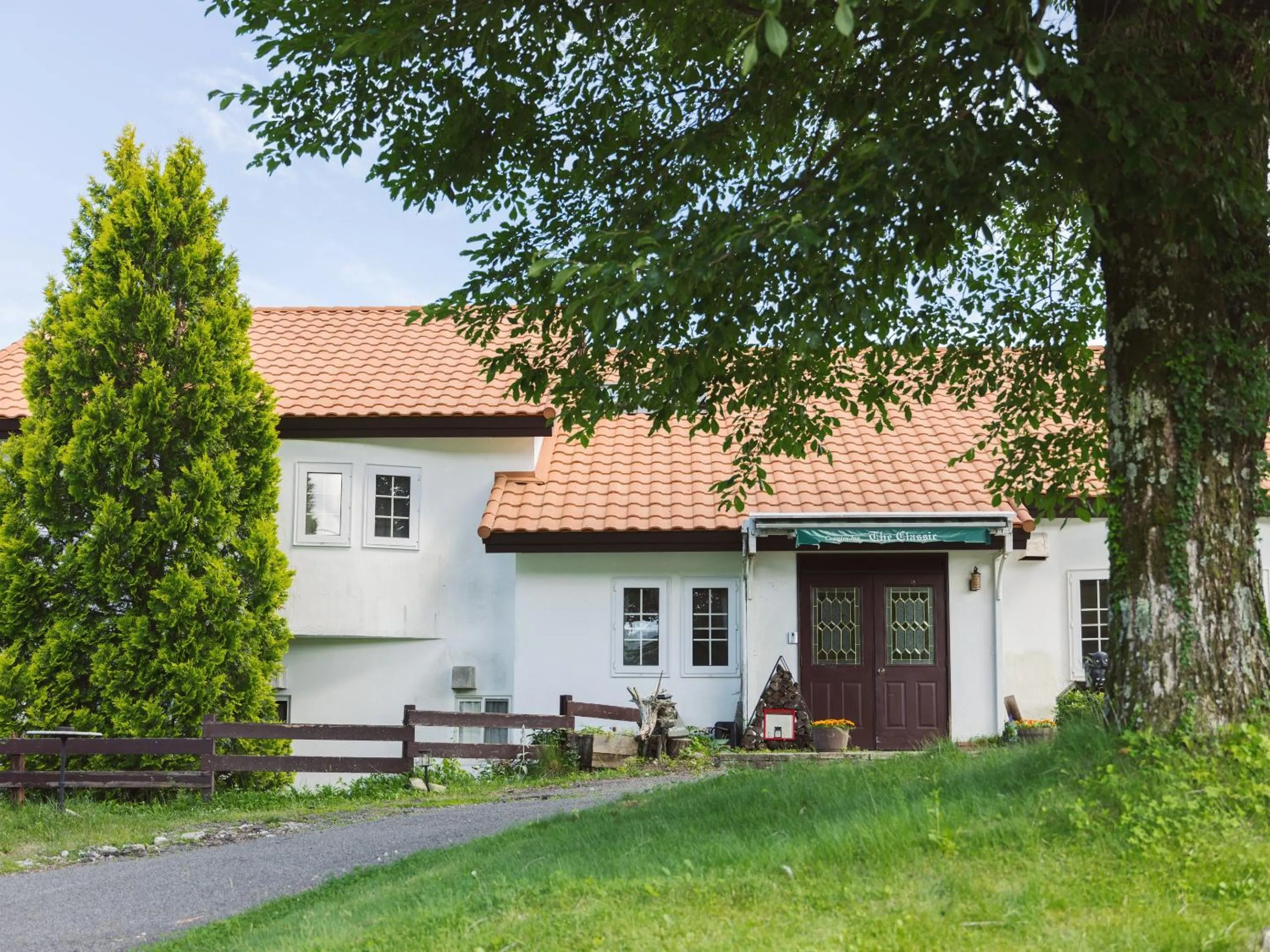 Property building in Kiyosatokogen Country Inn The Classic