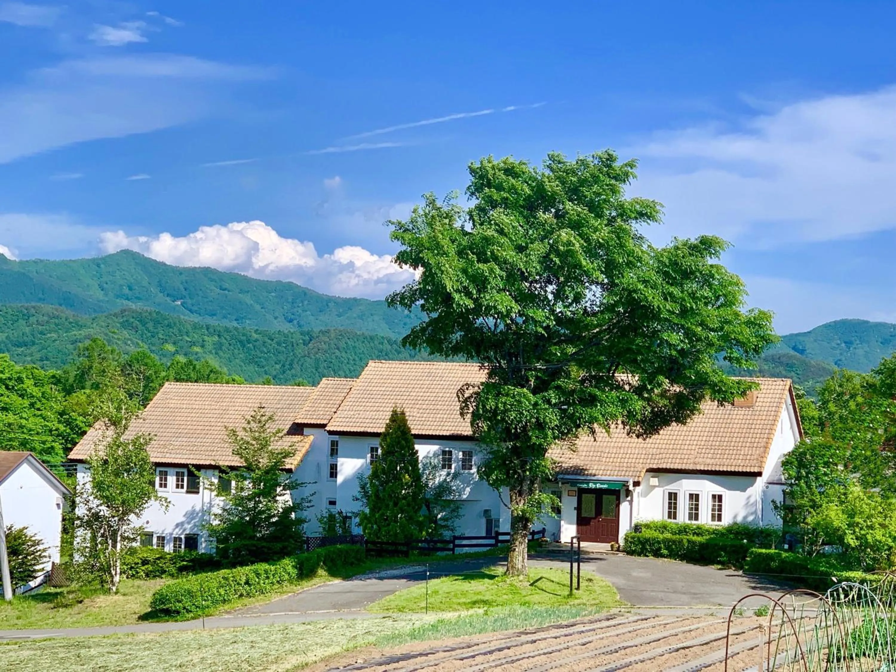 Property building in Kiyosatokogen Country Inn The Classic