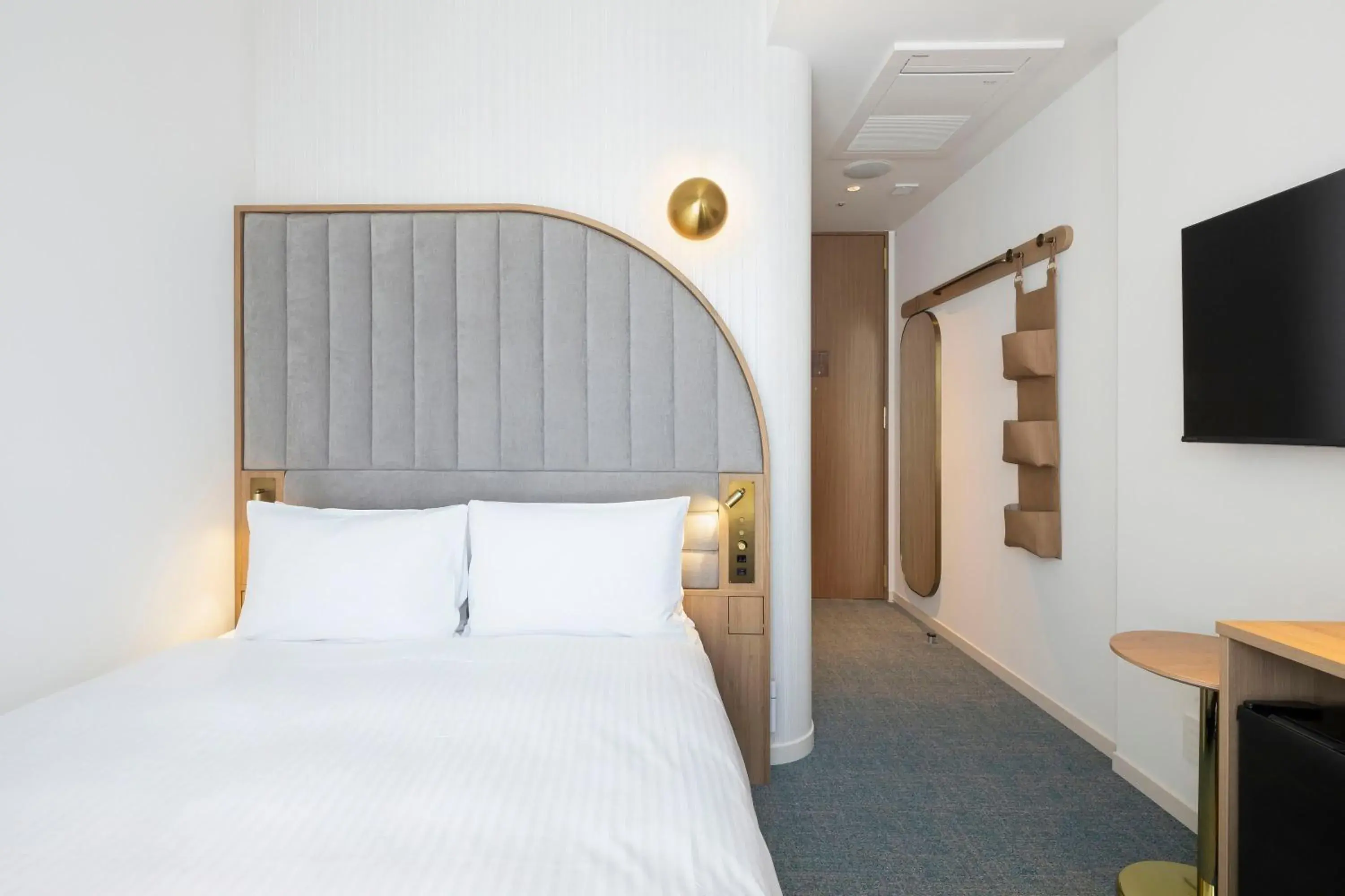 Bed in Hotel Comento Yokohama Kannai Bed in Hotel Comento Yokohama Kannai