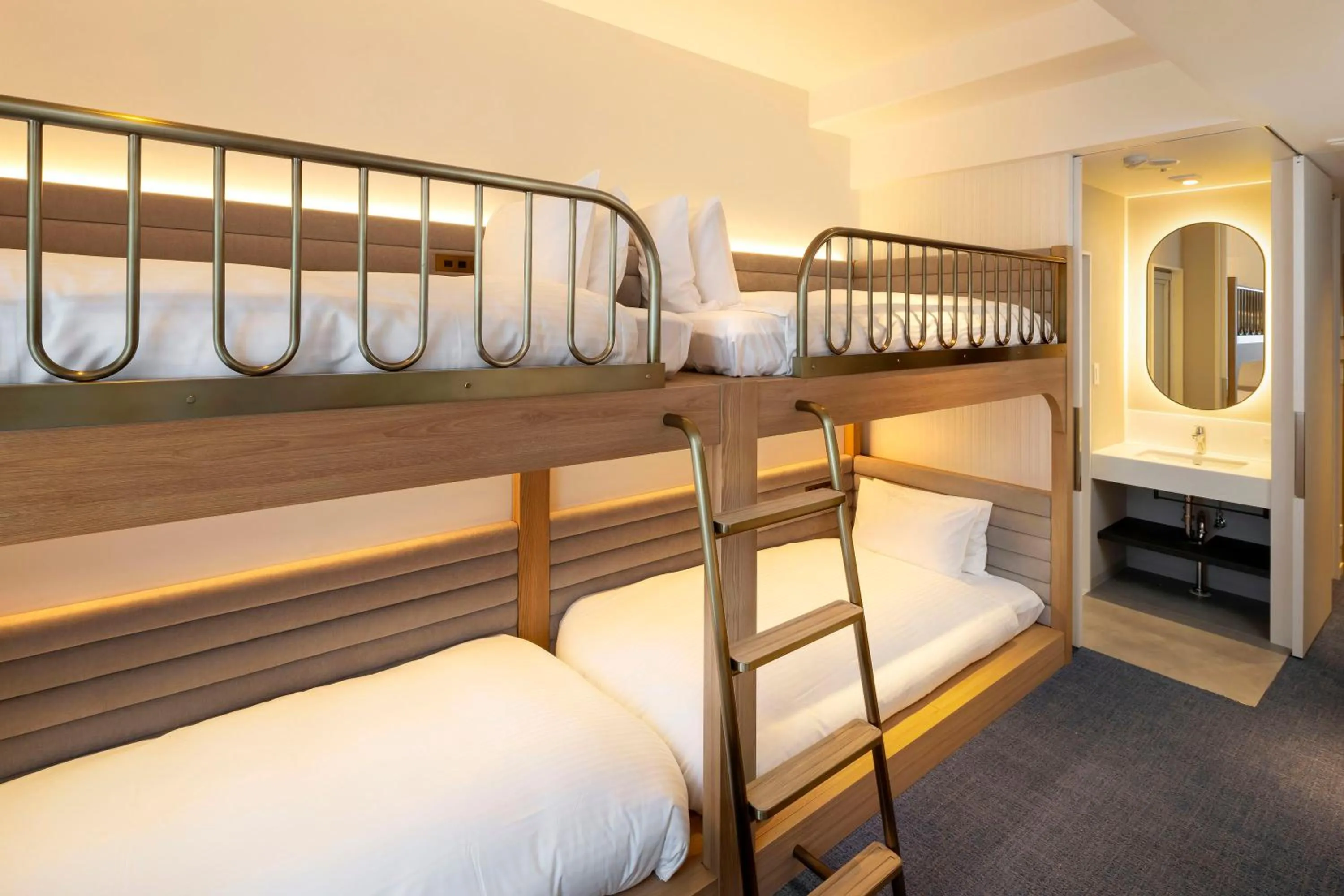 Bed in Hotel Comento Yokohama Kannai