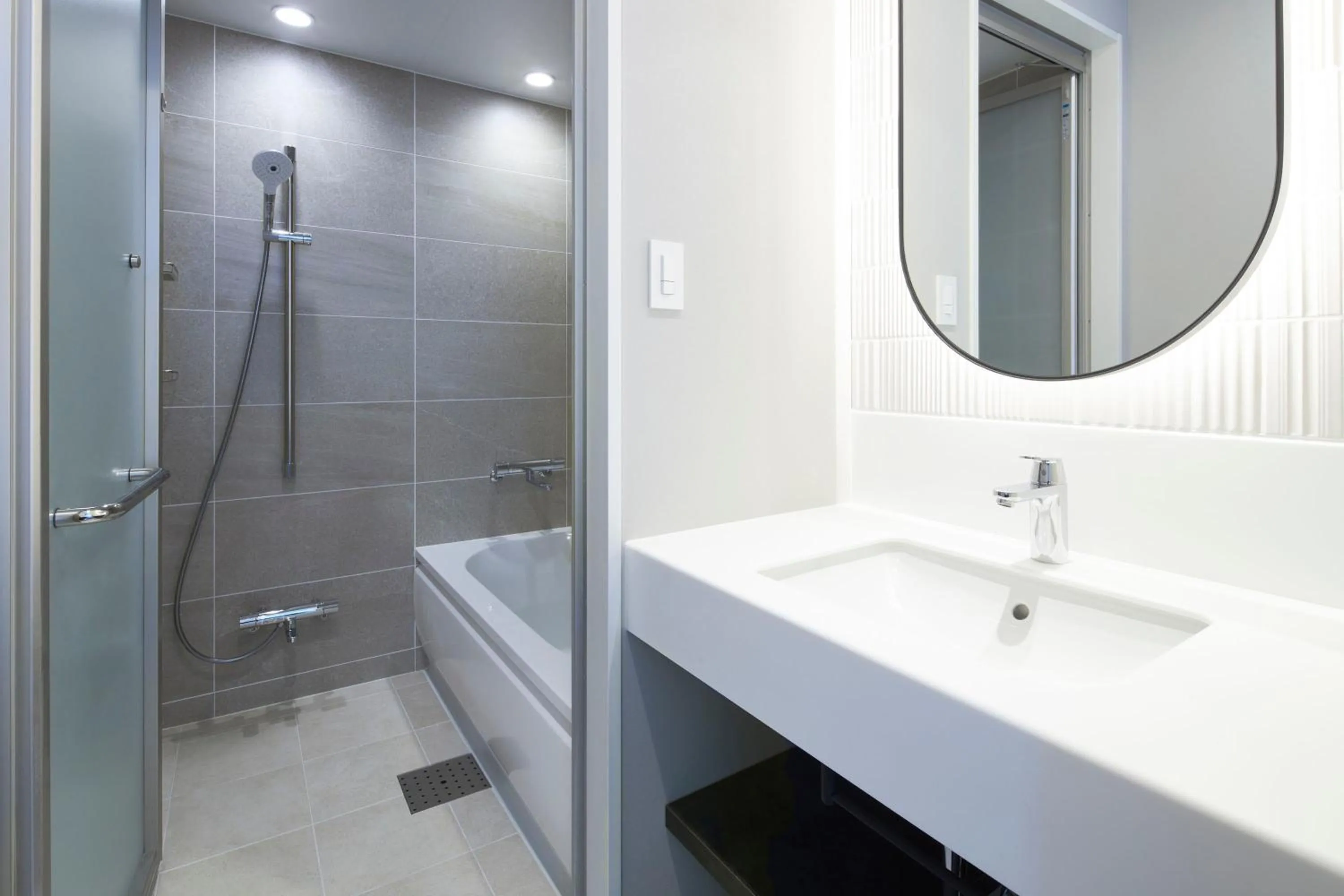 Hotel Comento Yokohama Kannai