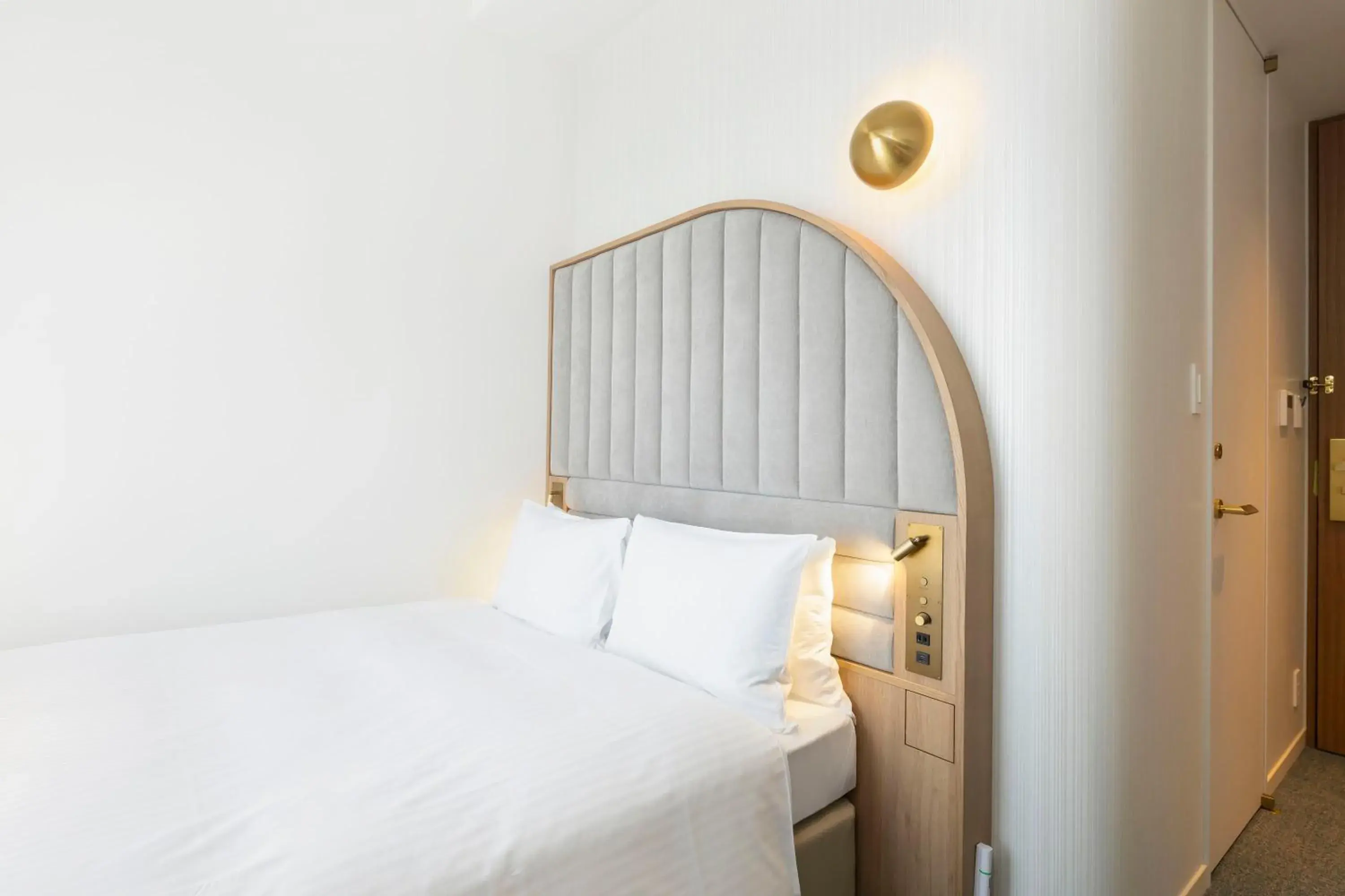 Bed in Hotel Comento Yokohama Kannai Bed in Hotel Comento Yokohama Kannai