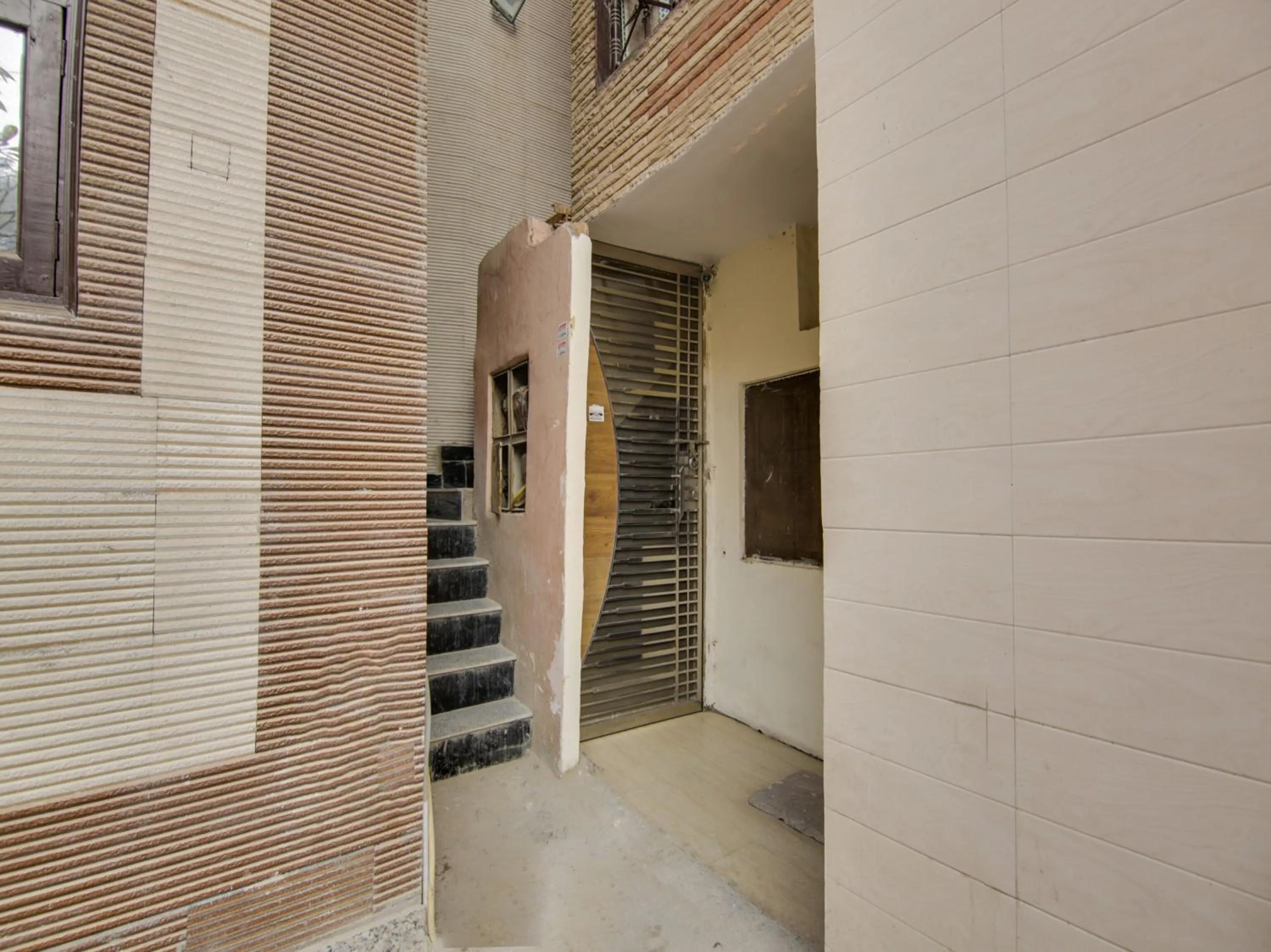 Facade/entrance in AR Residency