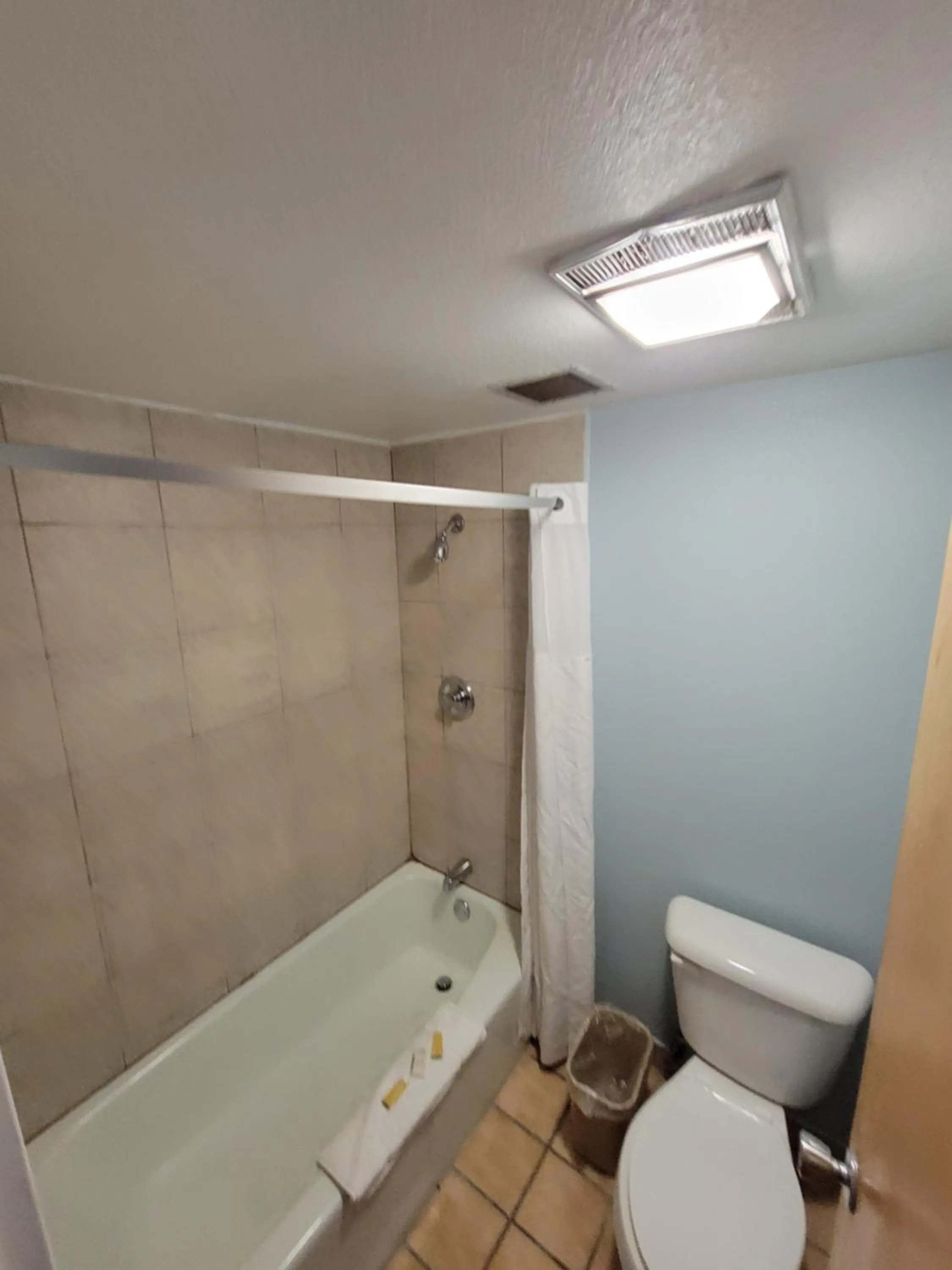 Bathroom in Travelodge by Wyndham Clovis