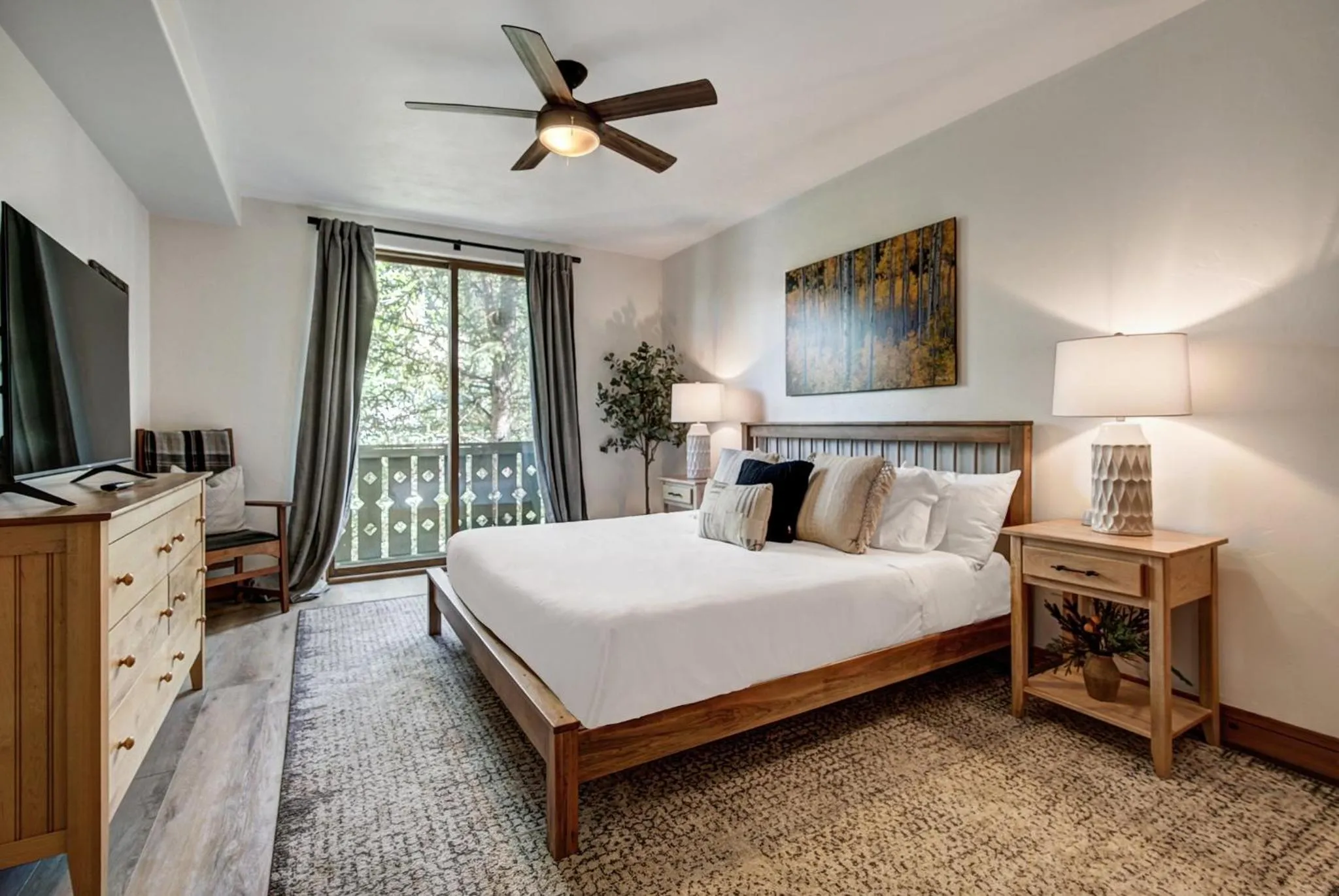 Bedroom, Bed in Arrowhead Village at Beaver Creek