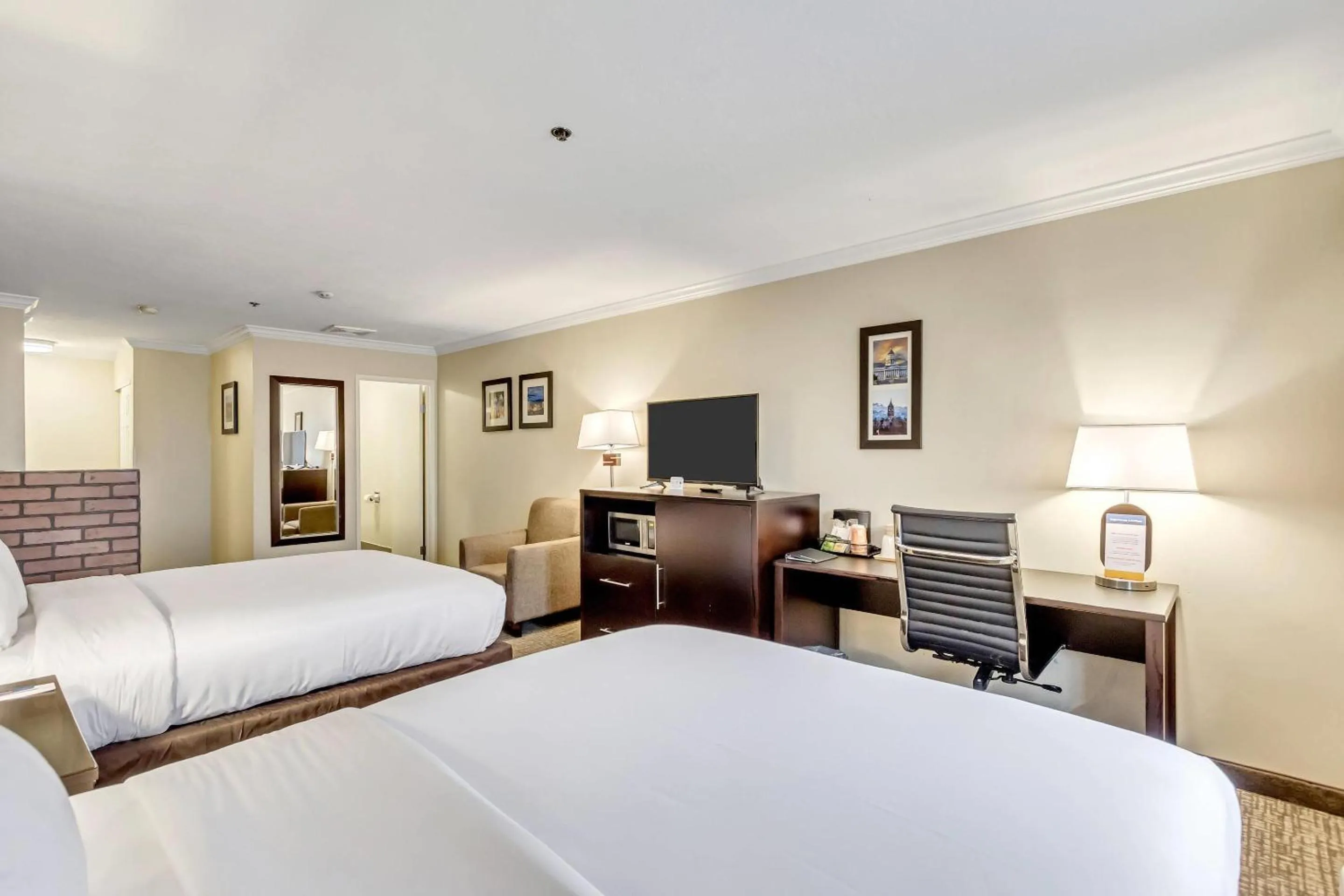 Bedroom, Bed in Comfort Inn Murray – Salt Lake City South