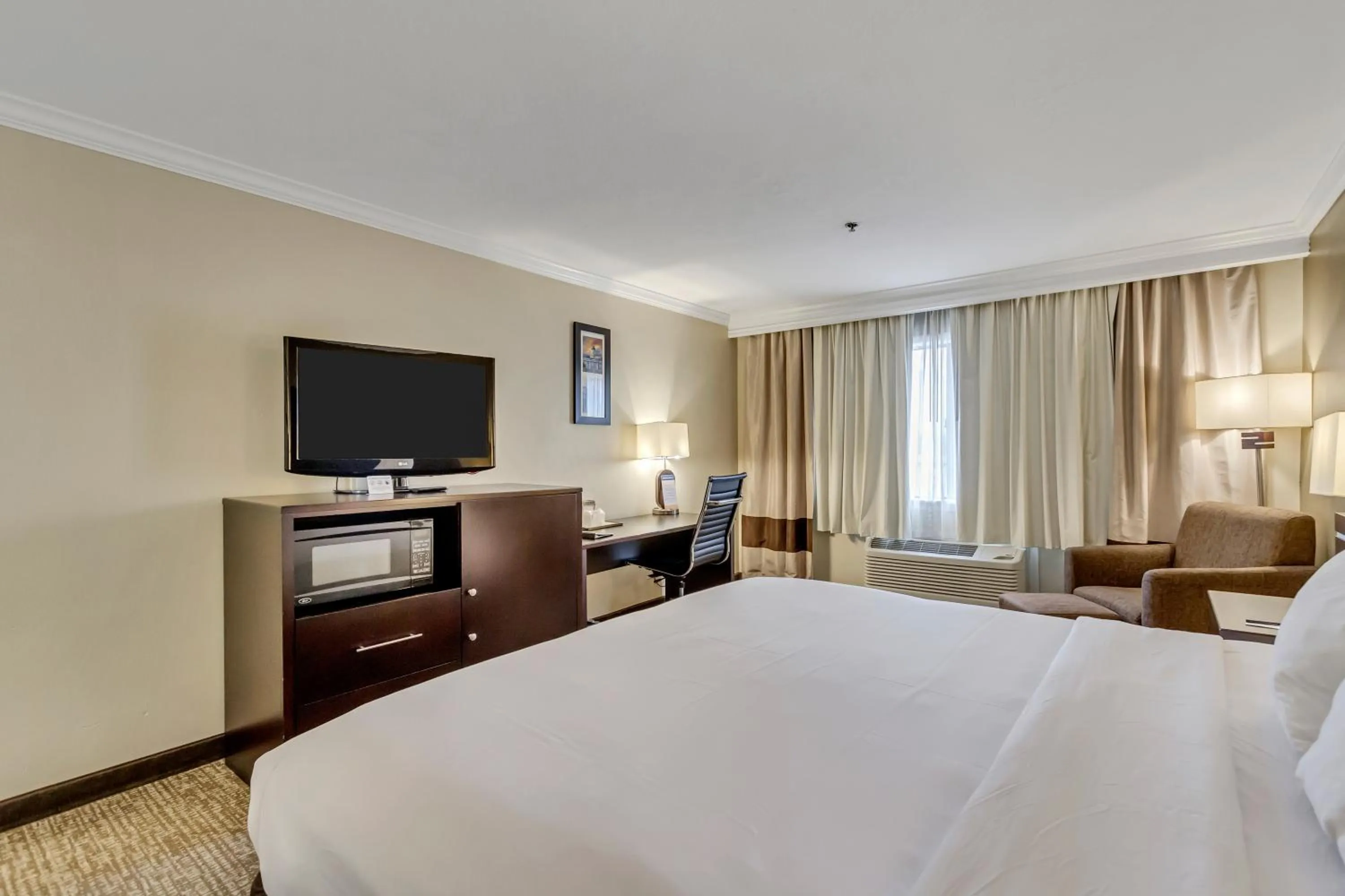 Bed in Comfort Inn Murray – Salt Lake City South