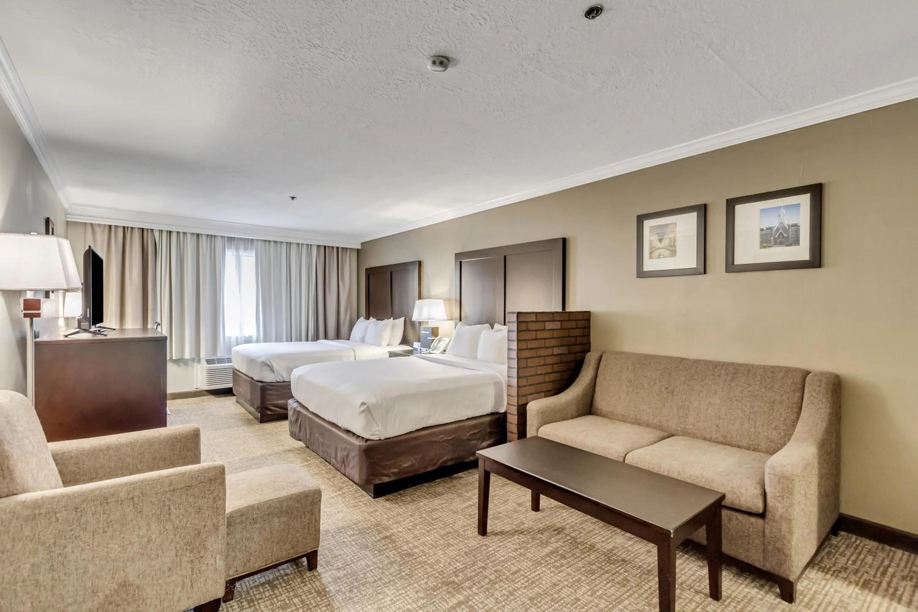 Bed in Comfort Inn Murray – Salt Lake City South