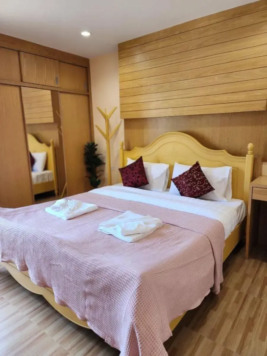 Bed in Alaita Hostel Patong Bed in Alaita Hostel Patong