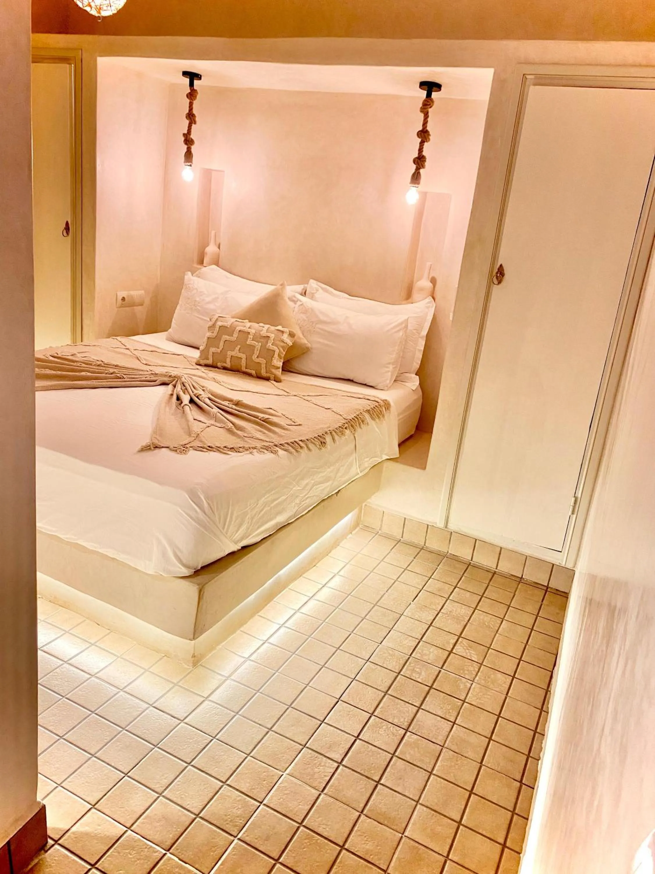 Bed in Riad Oum h&N B&B