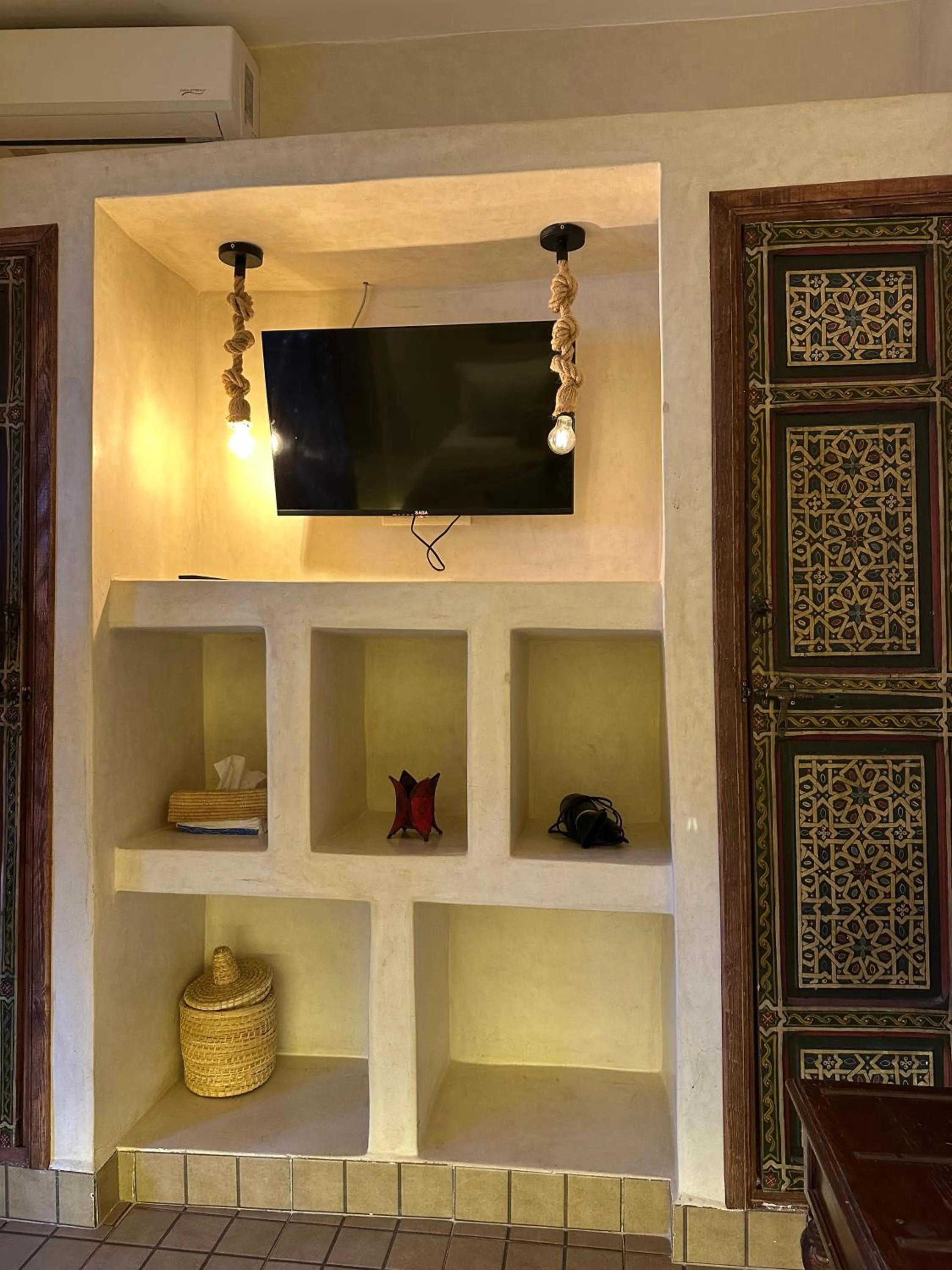 TV and multimedia in Riad Oum h&N B&B