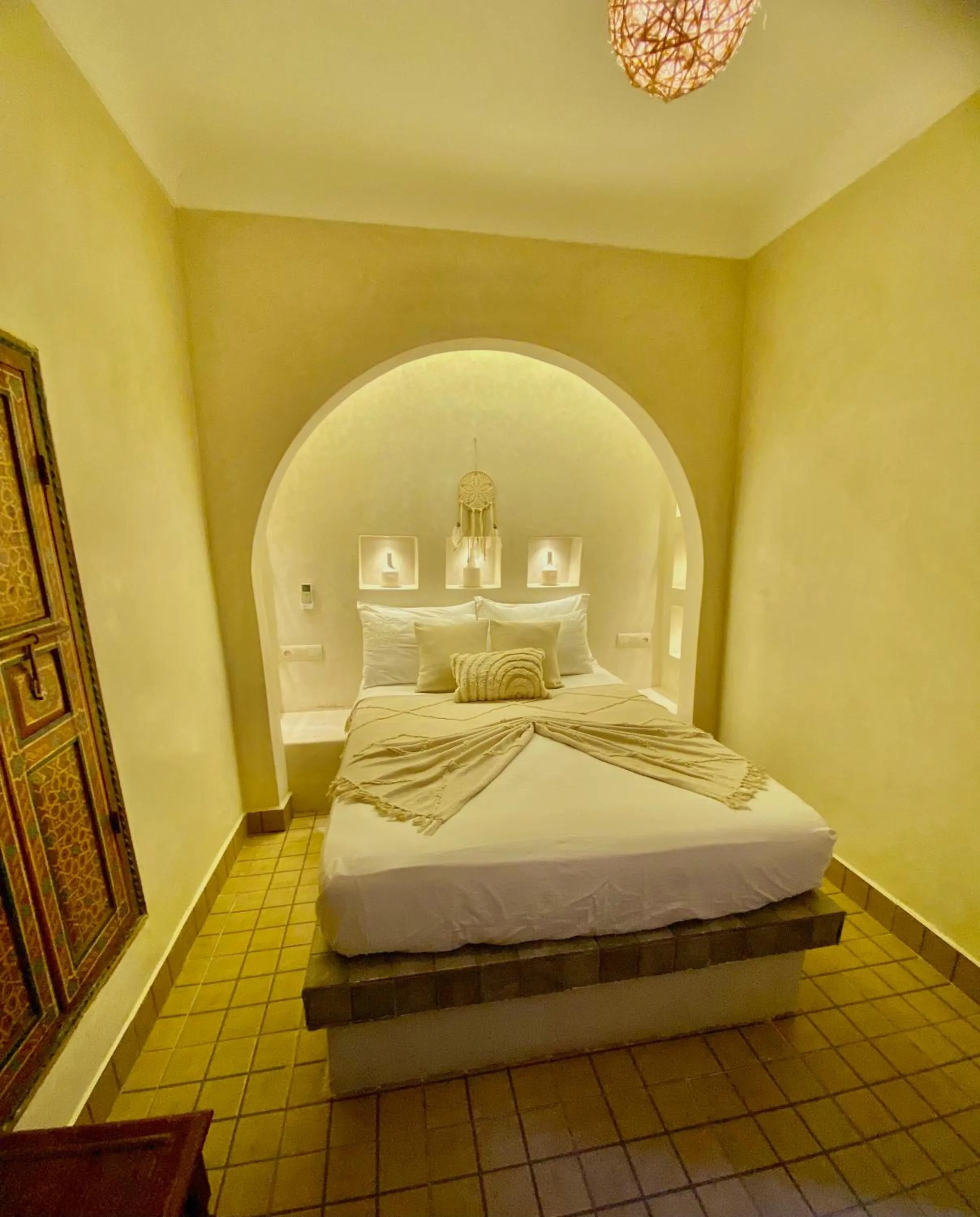 Bed in Riad Oum h&N B&B