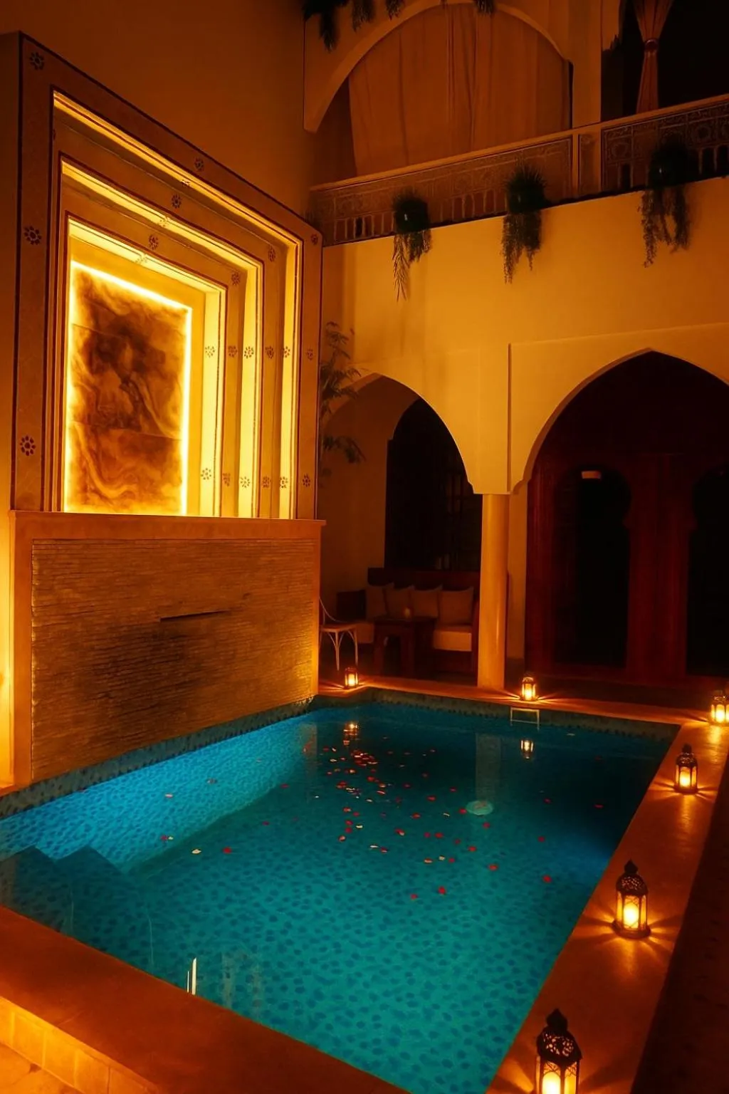 Swimming pool in Riad Oum h&N B&B