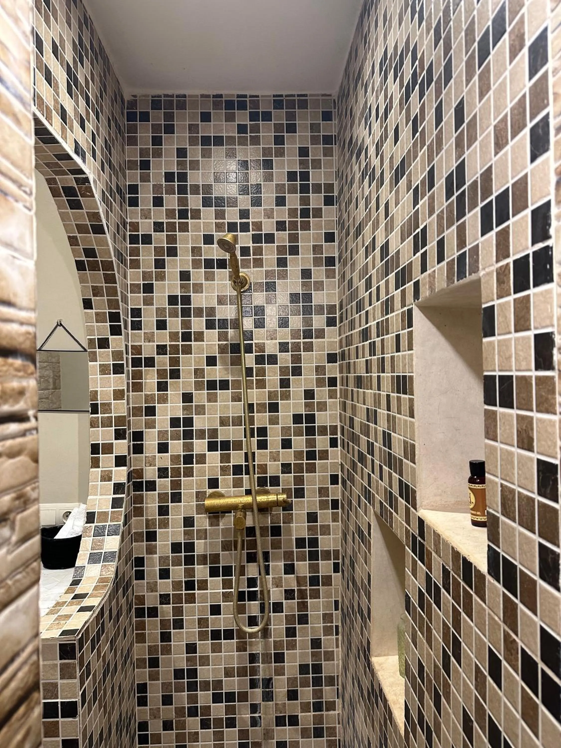 Shower in Riad Oum h&N B&B