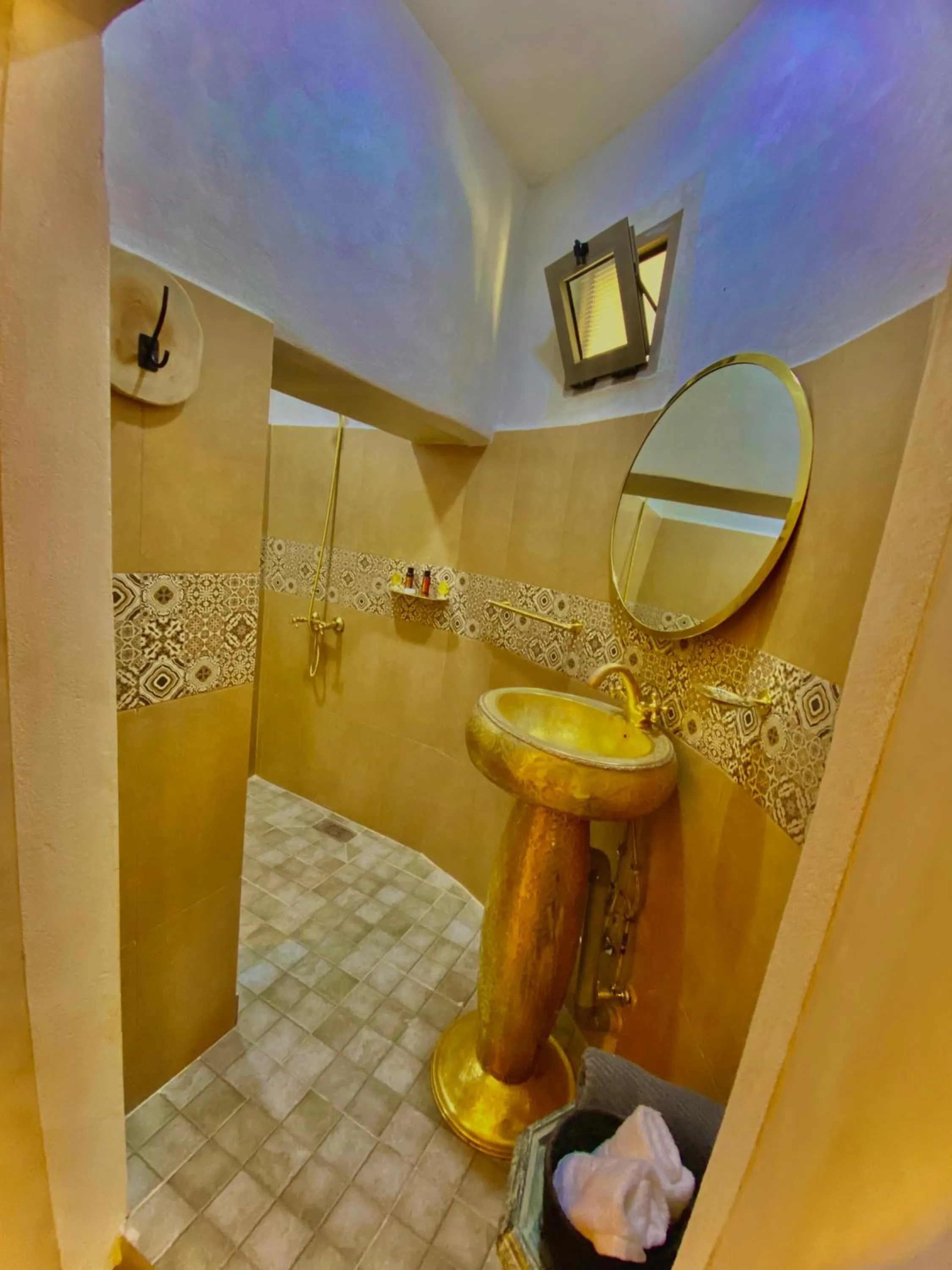 Shower in Riad Oum h&N B&B