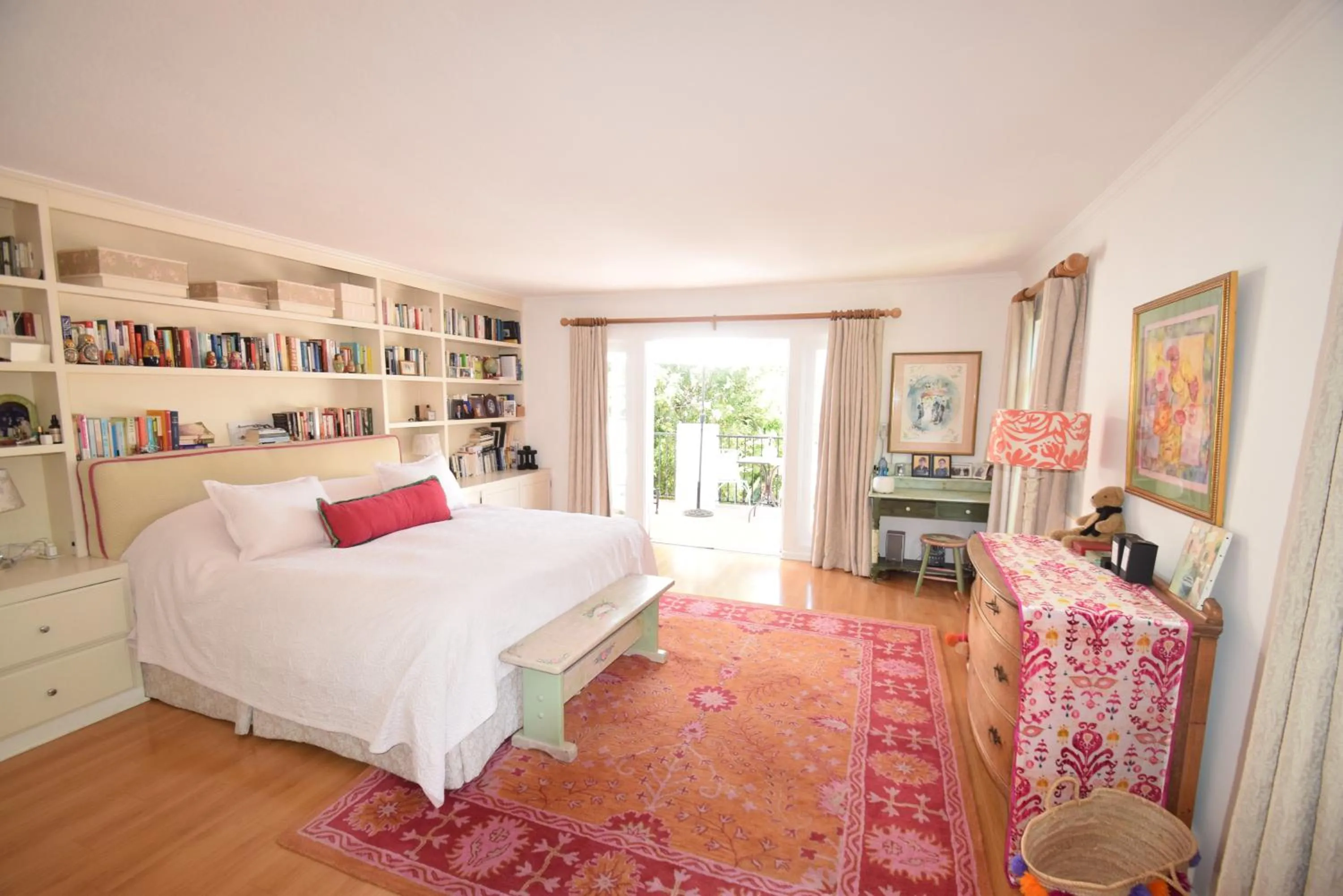 Bedroom, Bed in Beverly Hills Celebrity Home