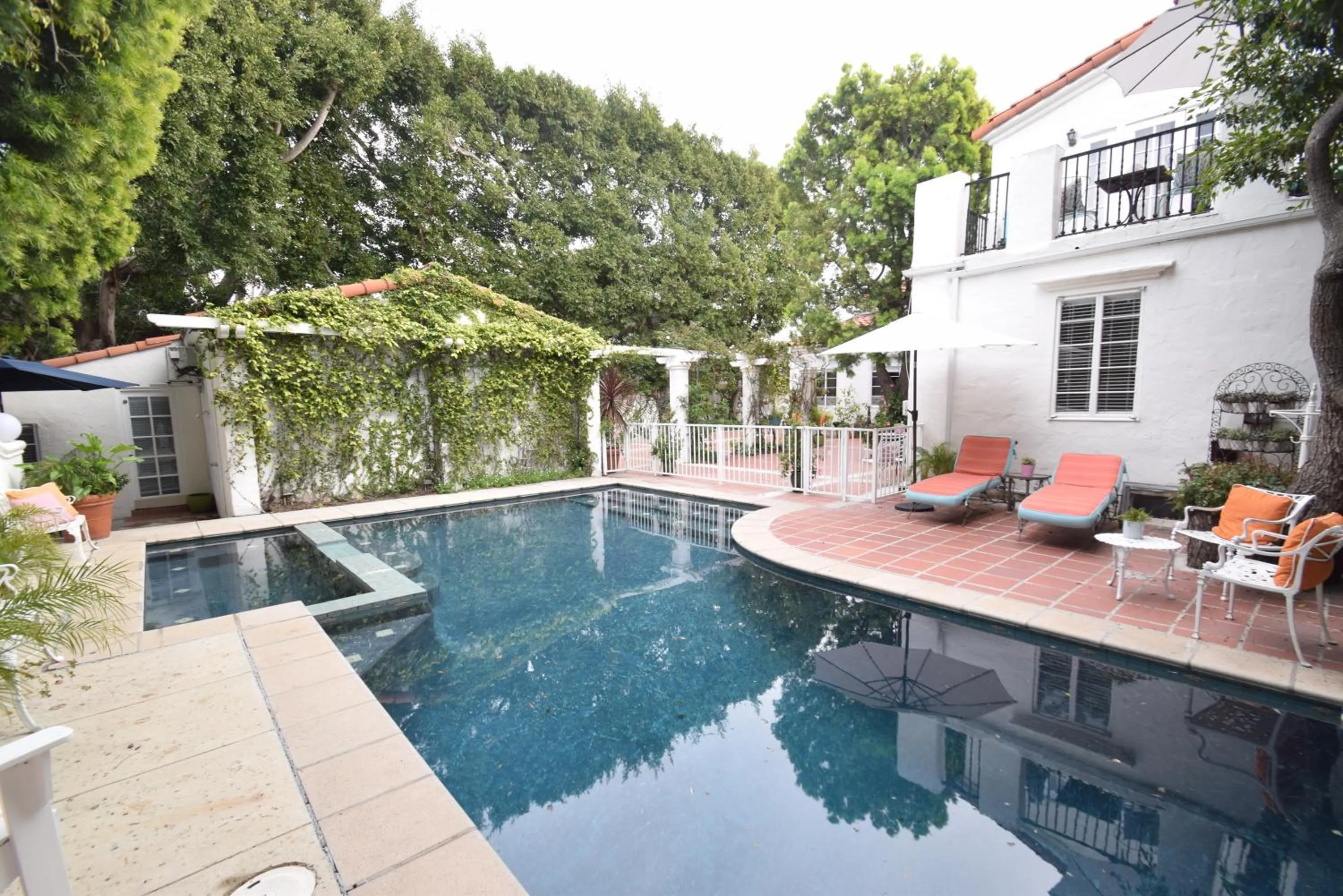Pool view in Beverly Hills Celebrity Home
