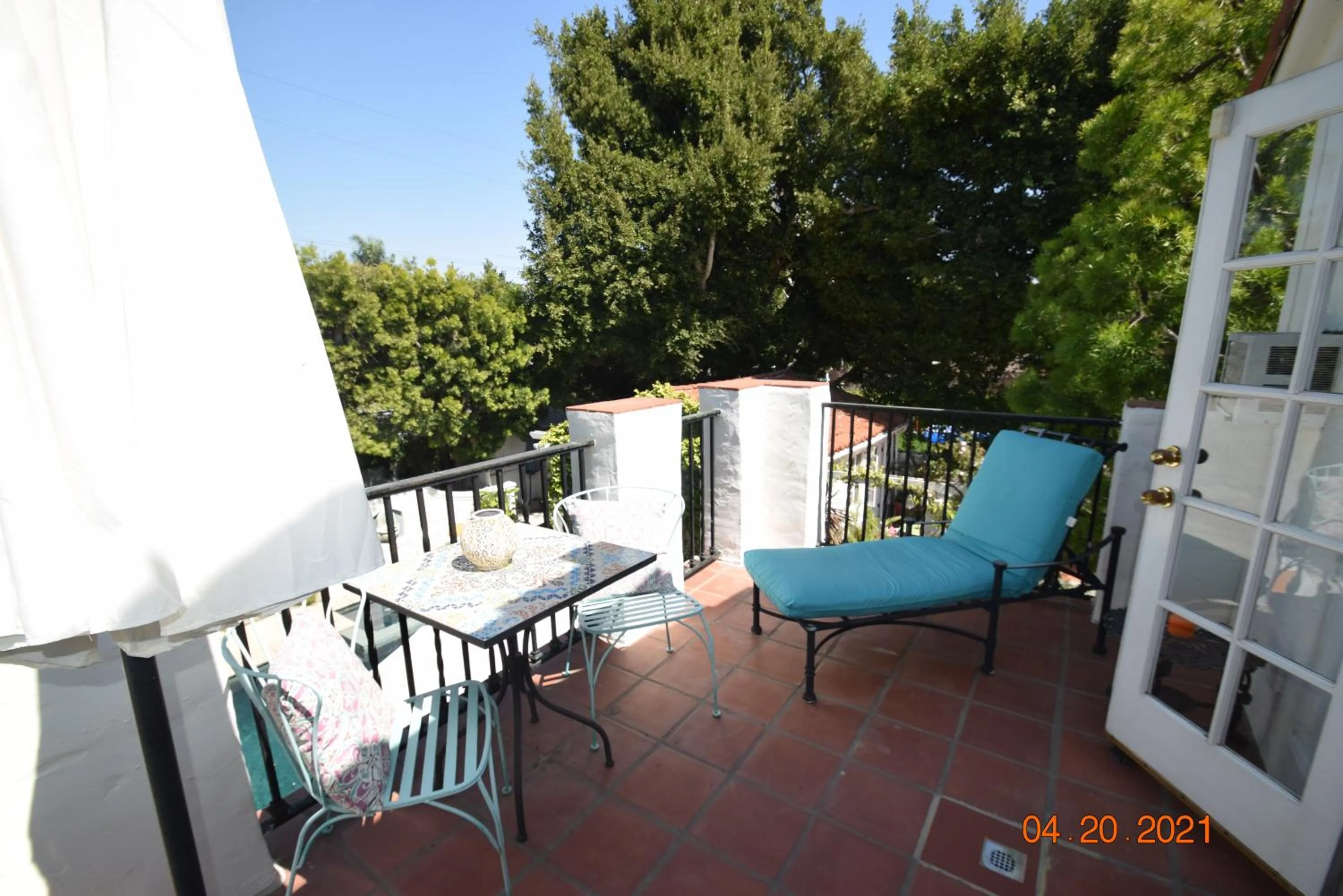 Balcony/Terrace in Beverly Hills Celebrity Home