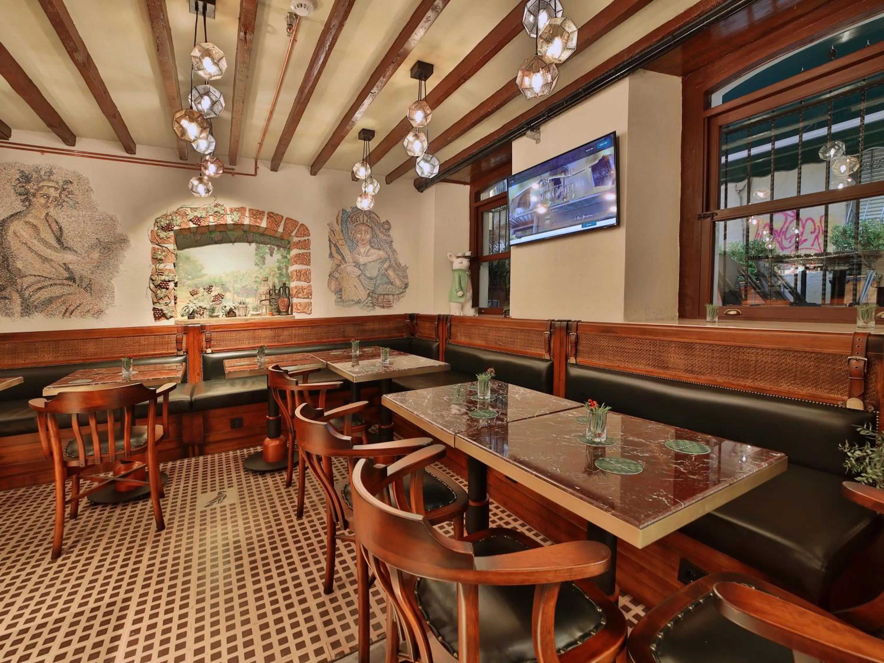 Restaurant/places to eat in Impera Hotel - Special Category