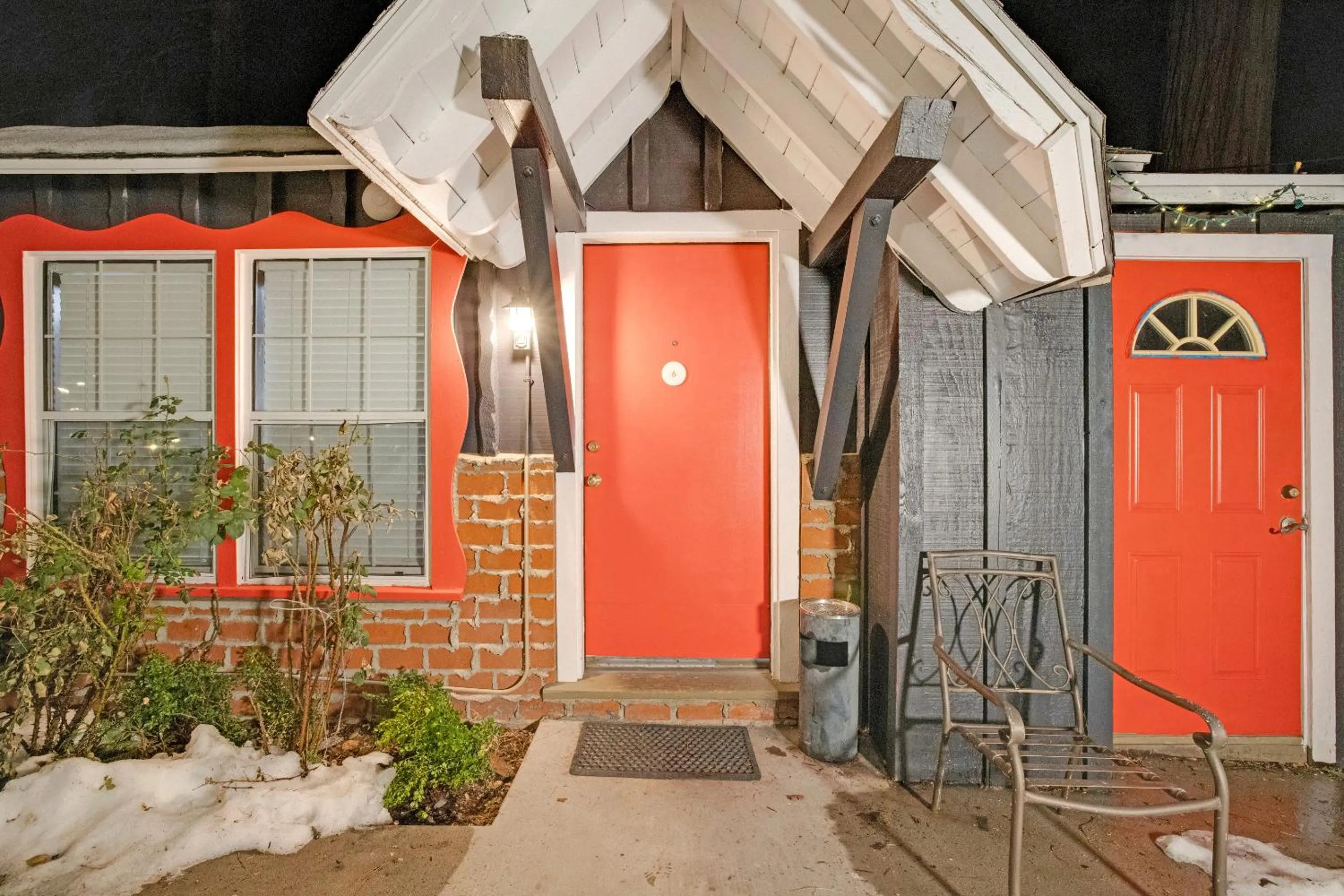 Facade/entrance in Arrowhead Tree Top Lodge