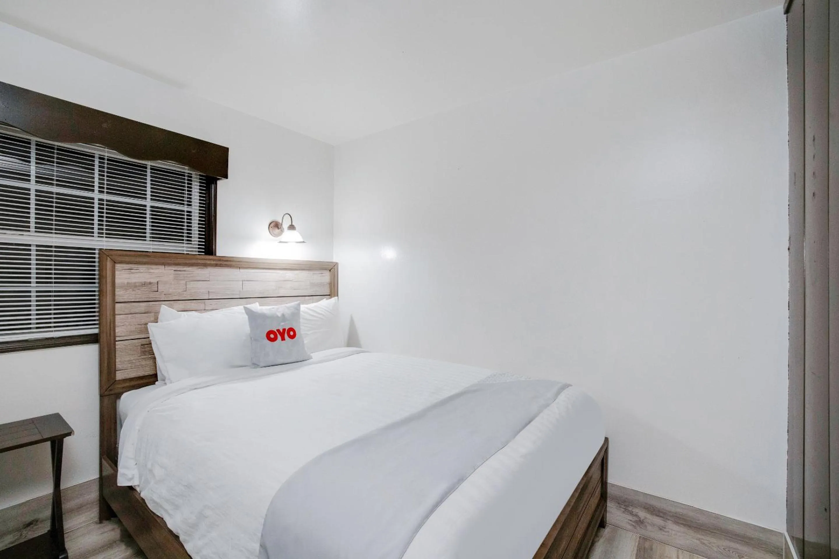 Bedroom in Arrowhead Tree Top Lodge