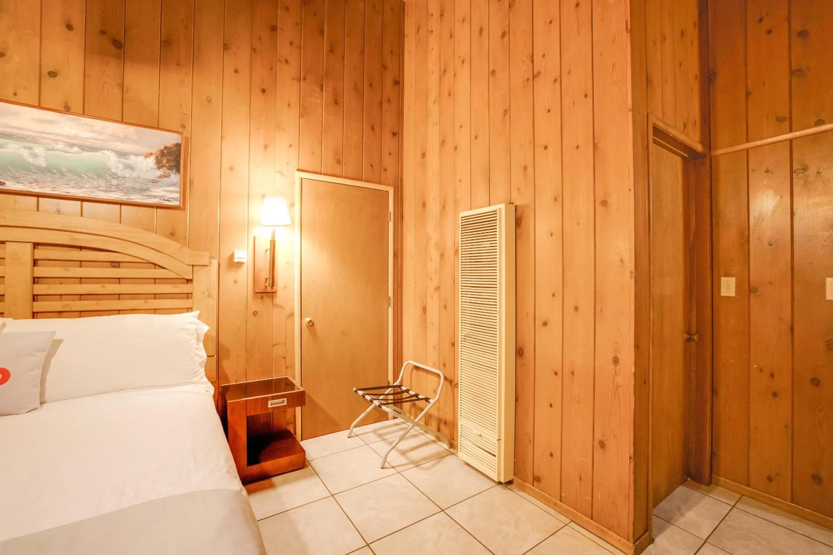 Bedroom in Arrowhead Tree Top Lodge