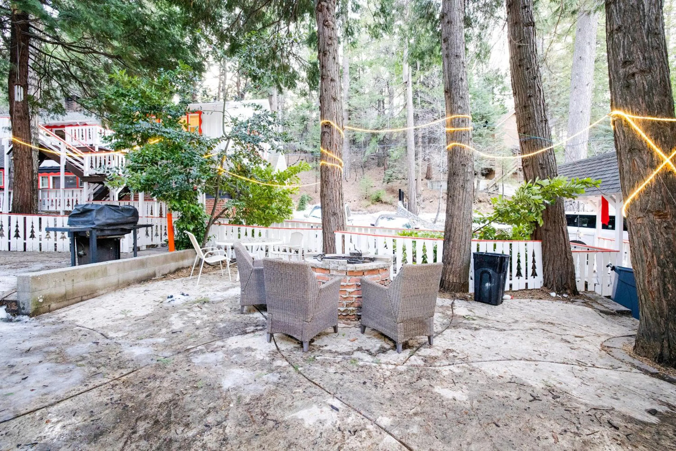 Facade/entrance in Arrowhead Tree Top Lodge
