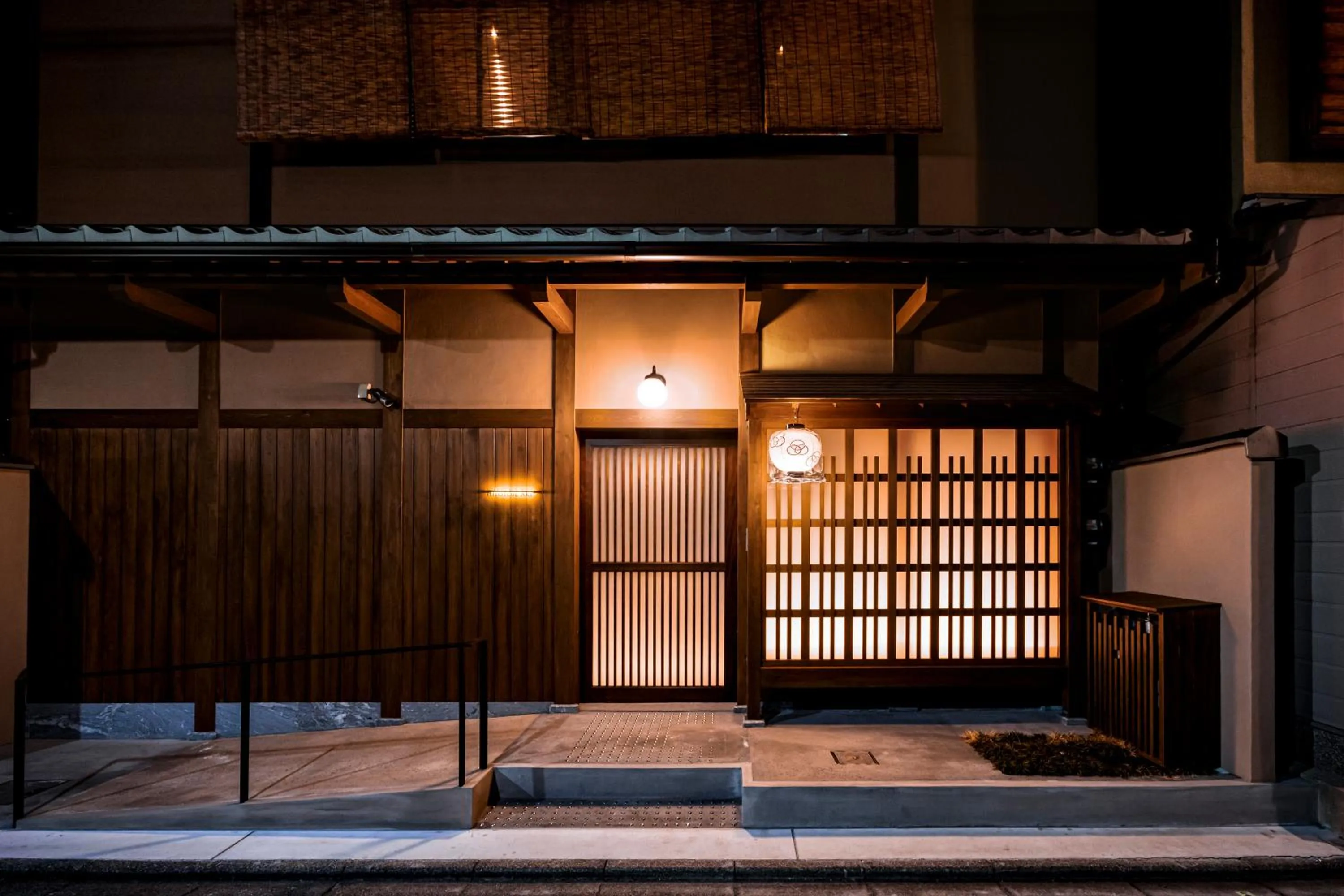 Property building in Rinn Kyoto Miyagawasuji hitotose Aki