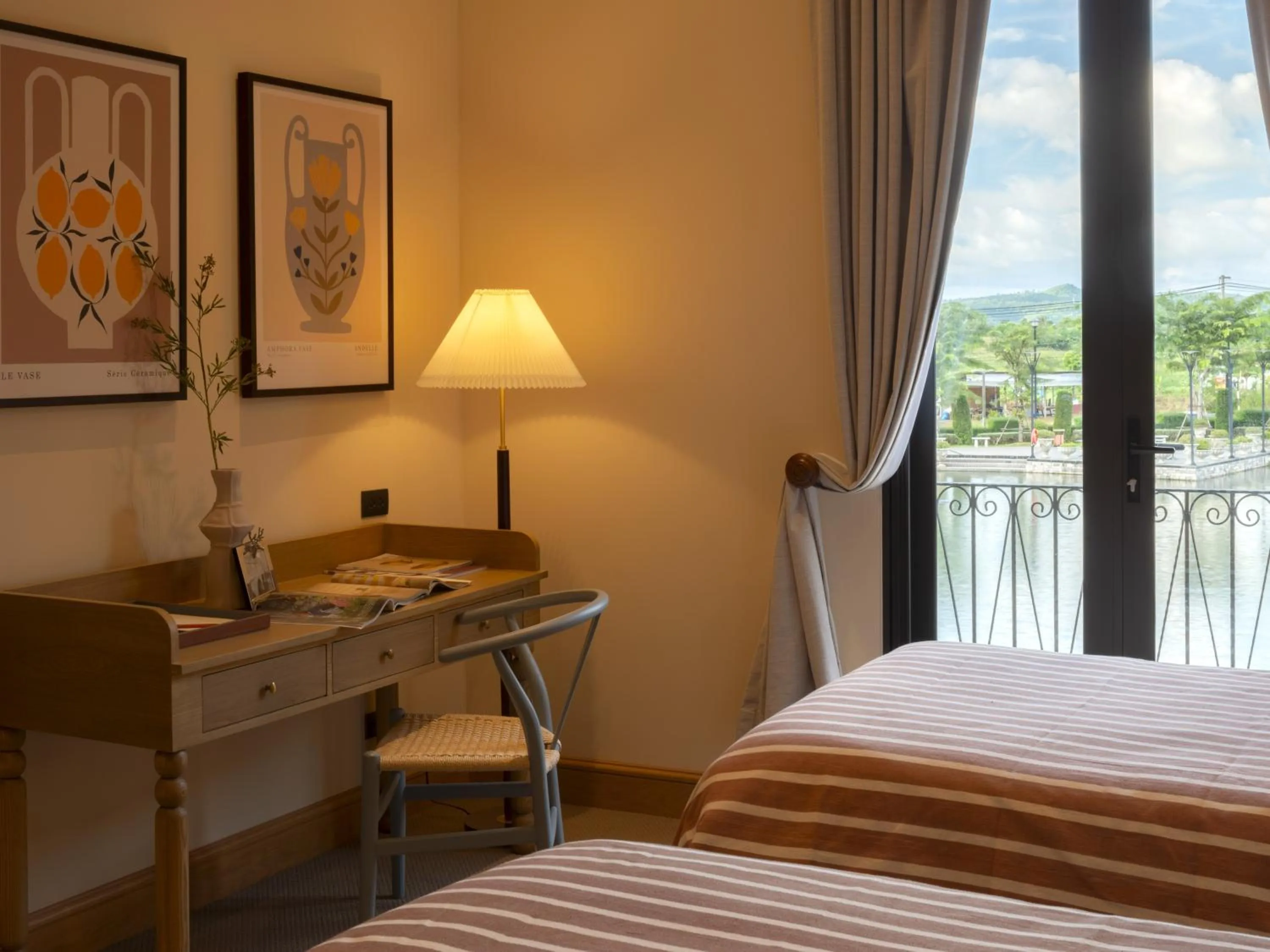 Photo of the whole room, Bed in Toscana Valley Hotel Portofino