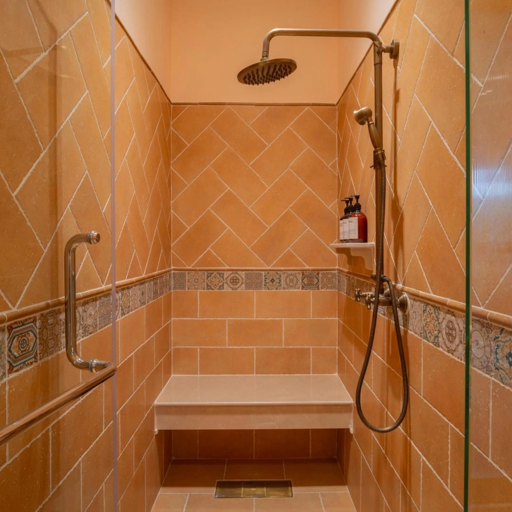 Shower in Toscana Valley Hotel Portofino