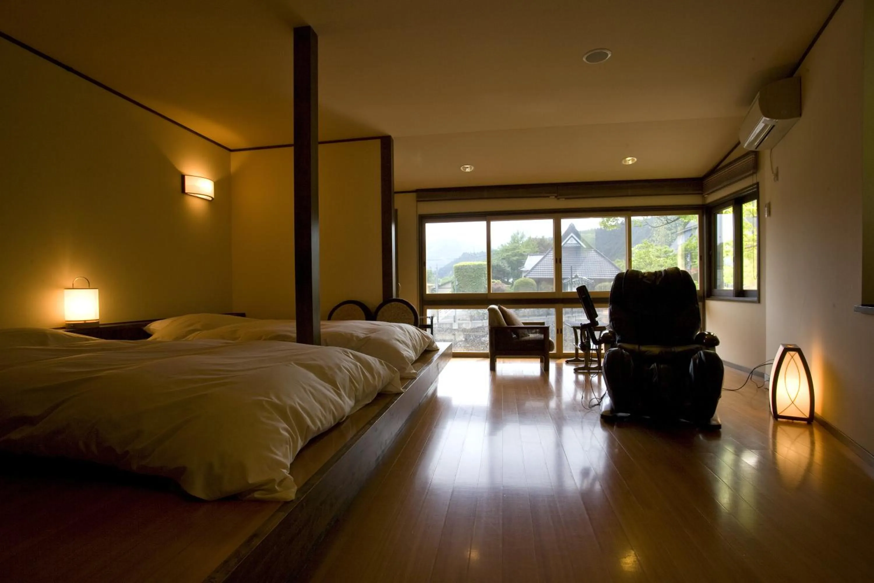 Photo of the whole room, Bed in Okutsusou