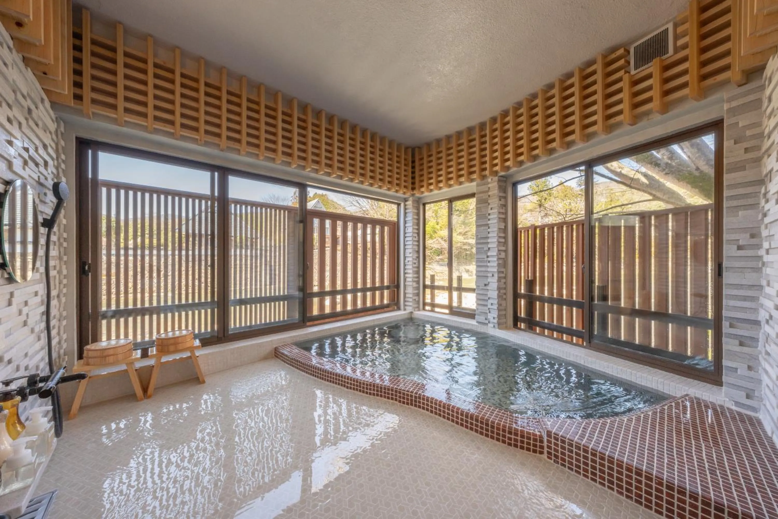 Hot Spring Bath in Okutsusou