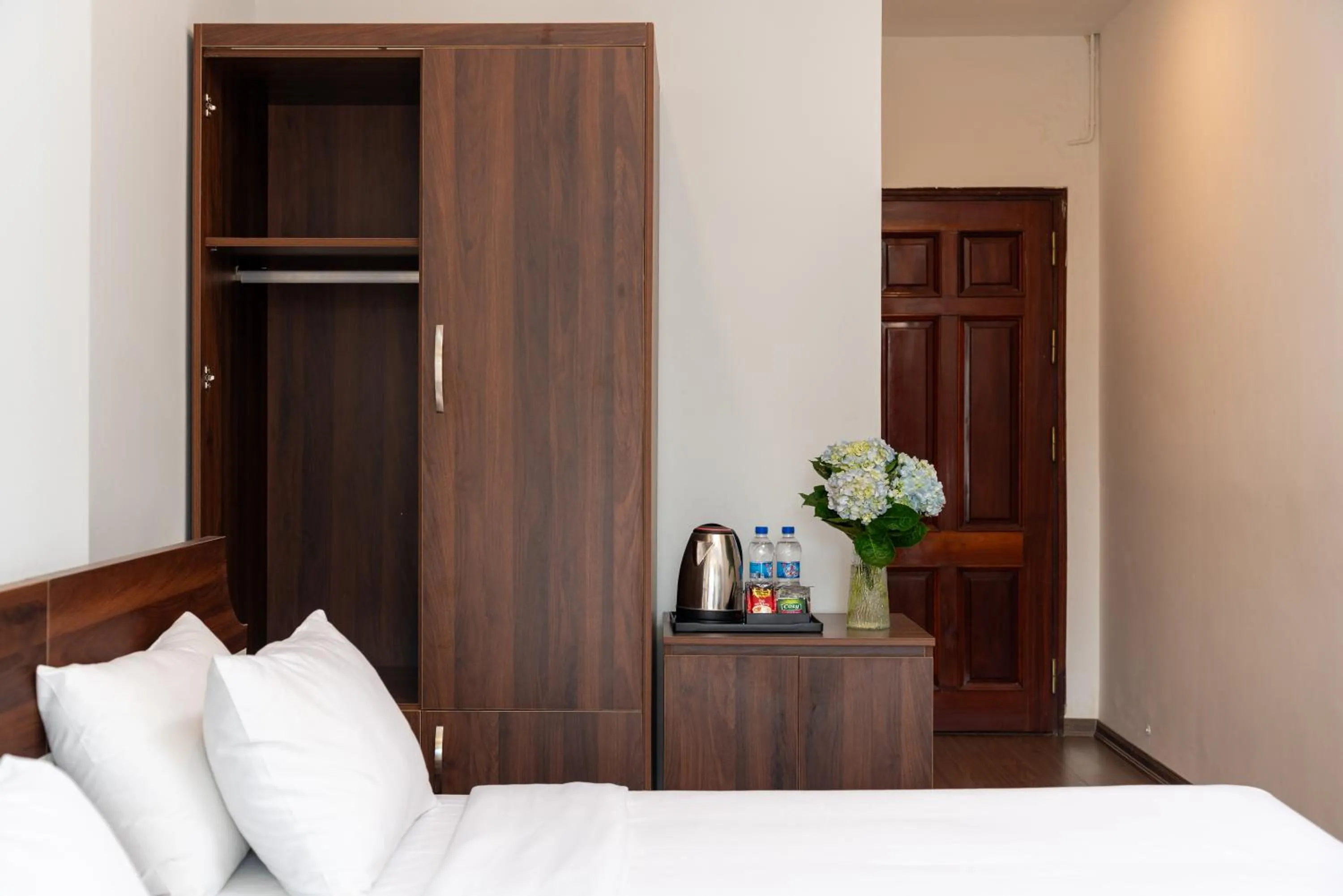 Bed in Astoria Hanoi Hotel & Travel