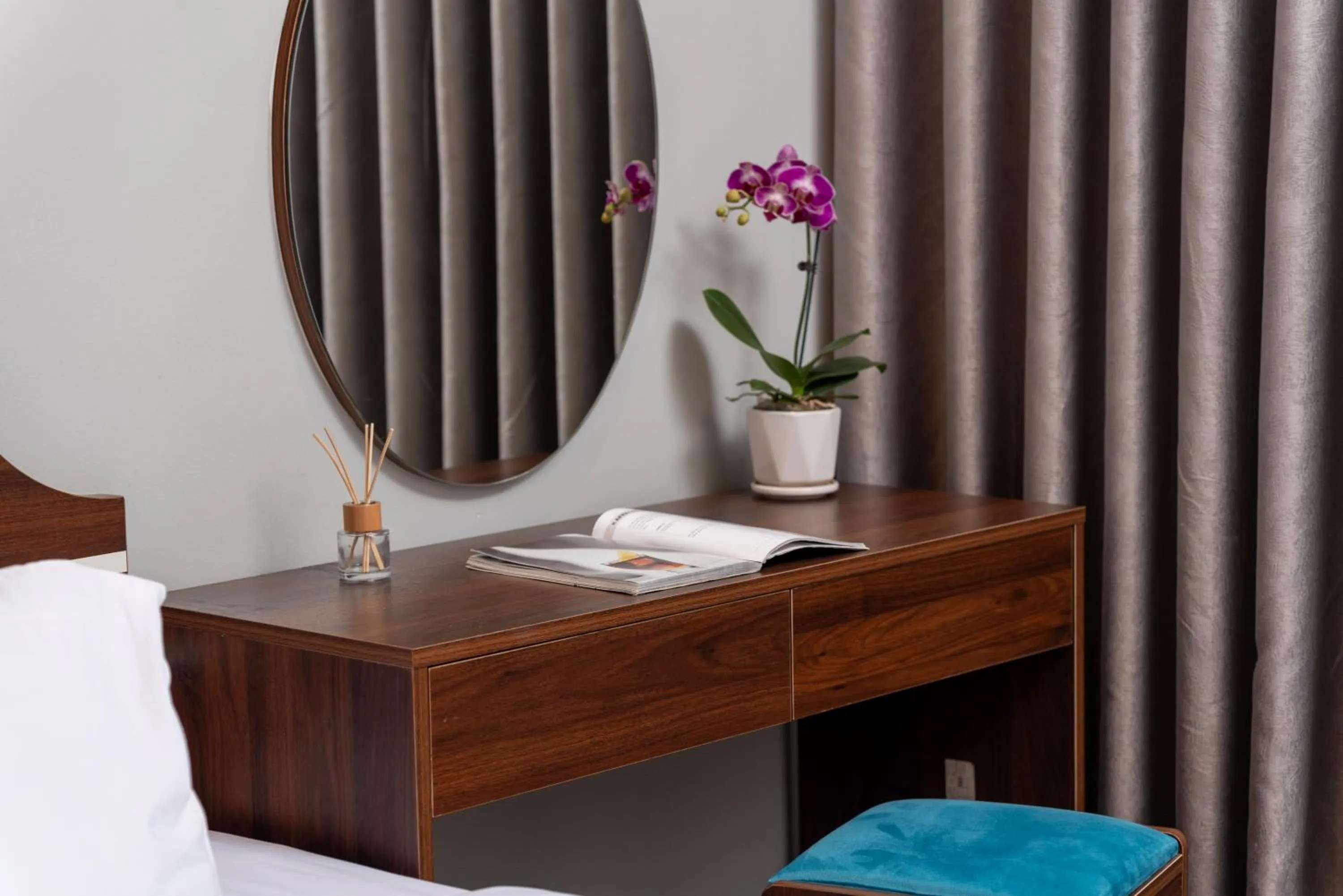 Seating area, Bed in Astoria Hanoi Hotel & Travel