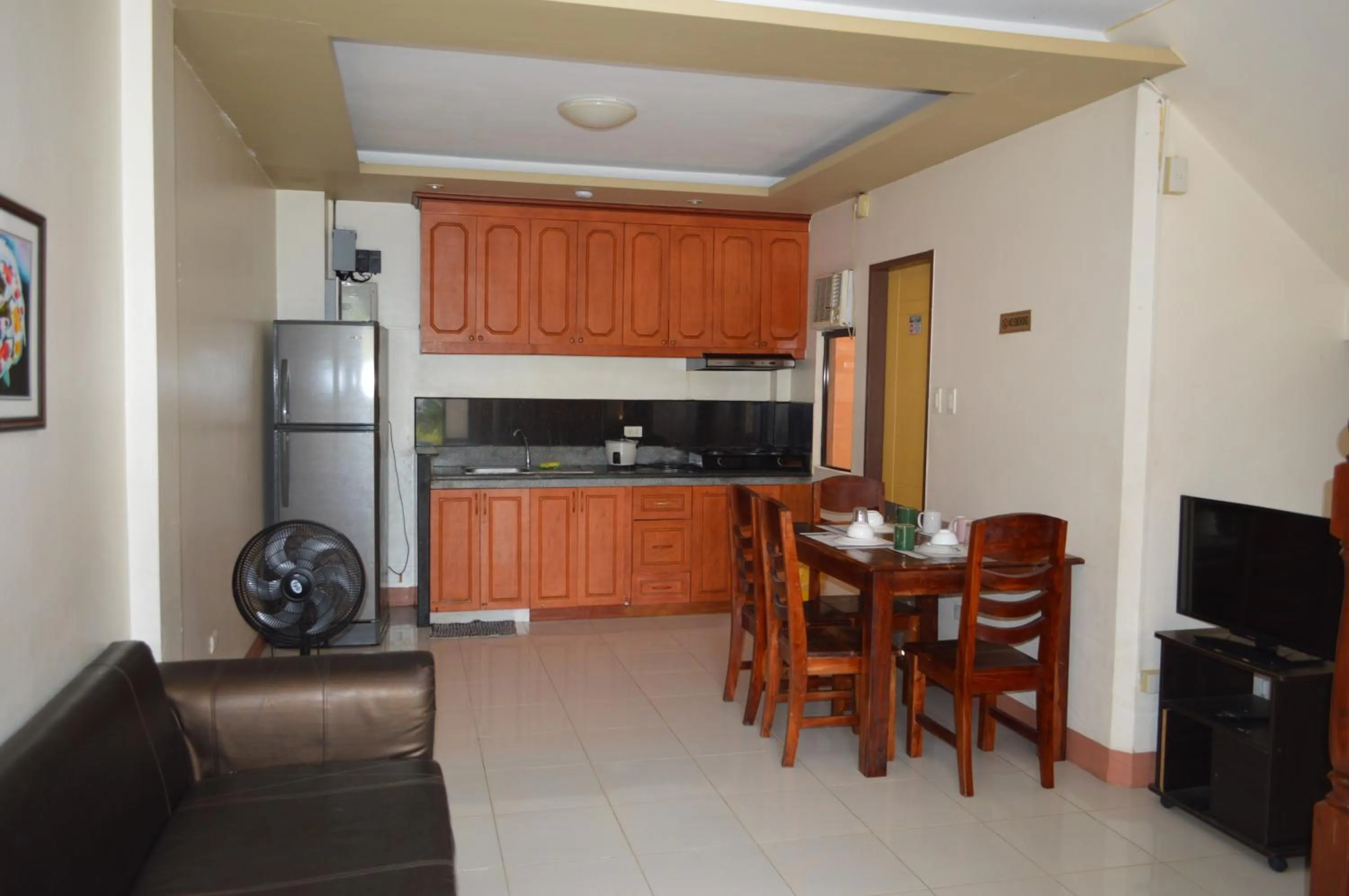 Manora Apartment