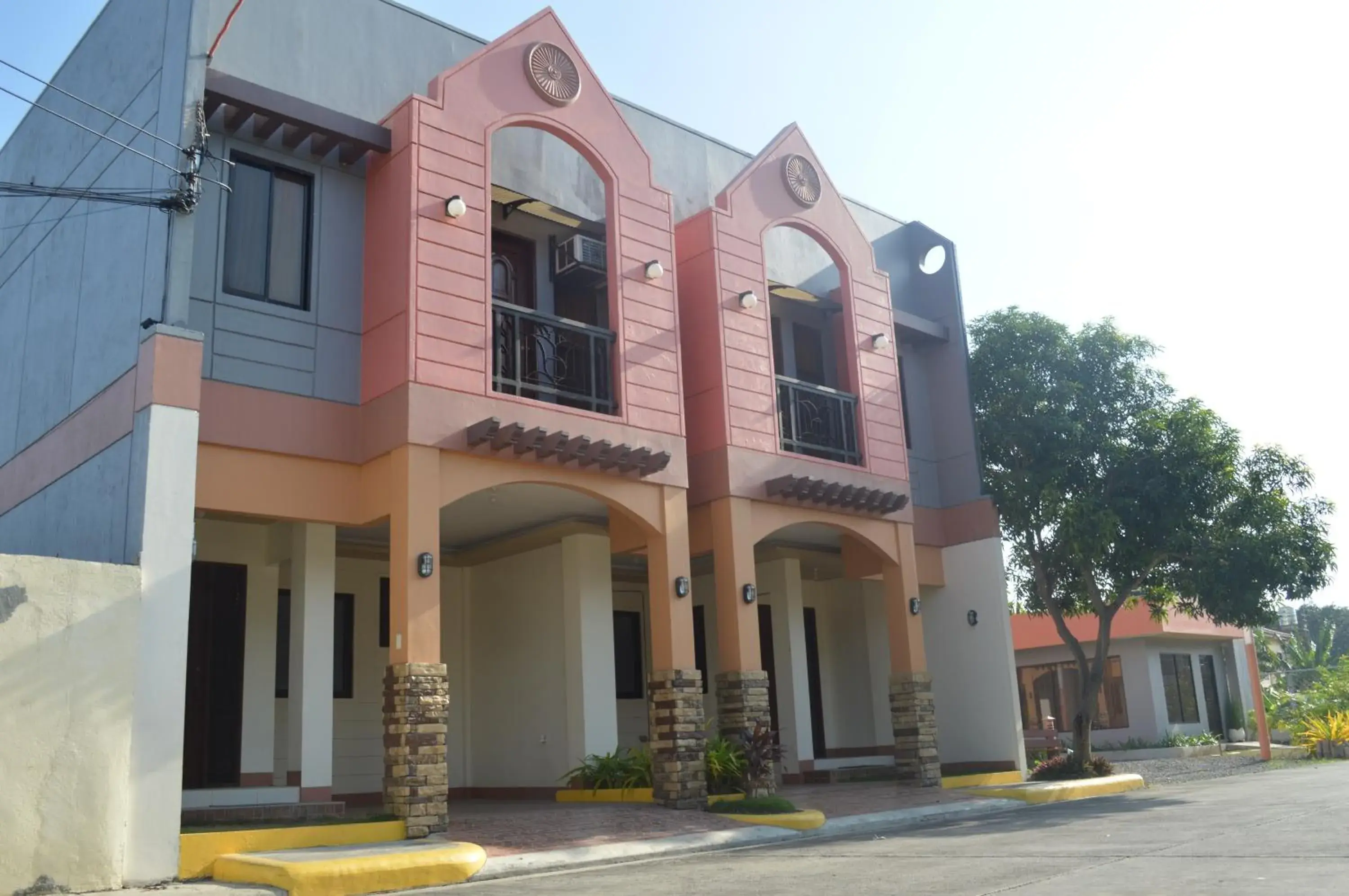 Facade/entrance in Manora Apartment Facade/entrance in Manora Apartment