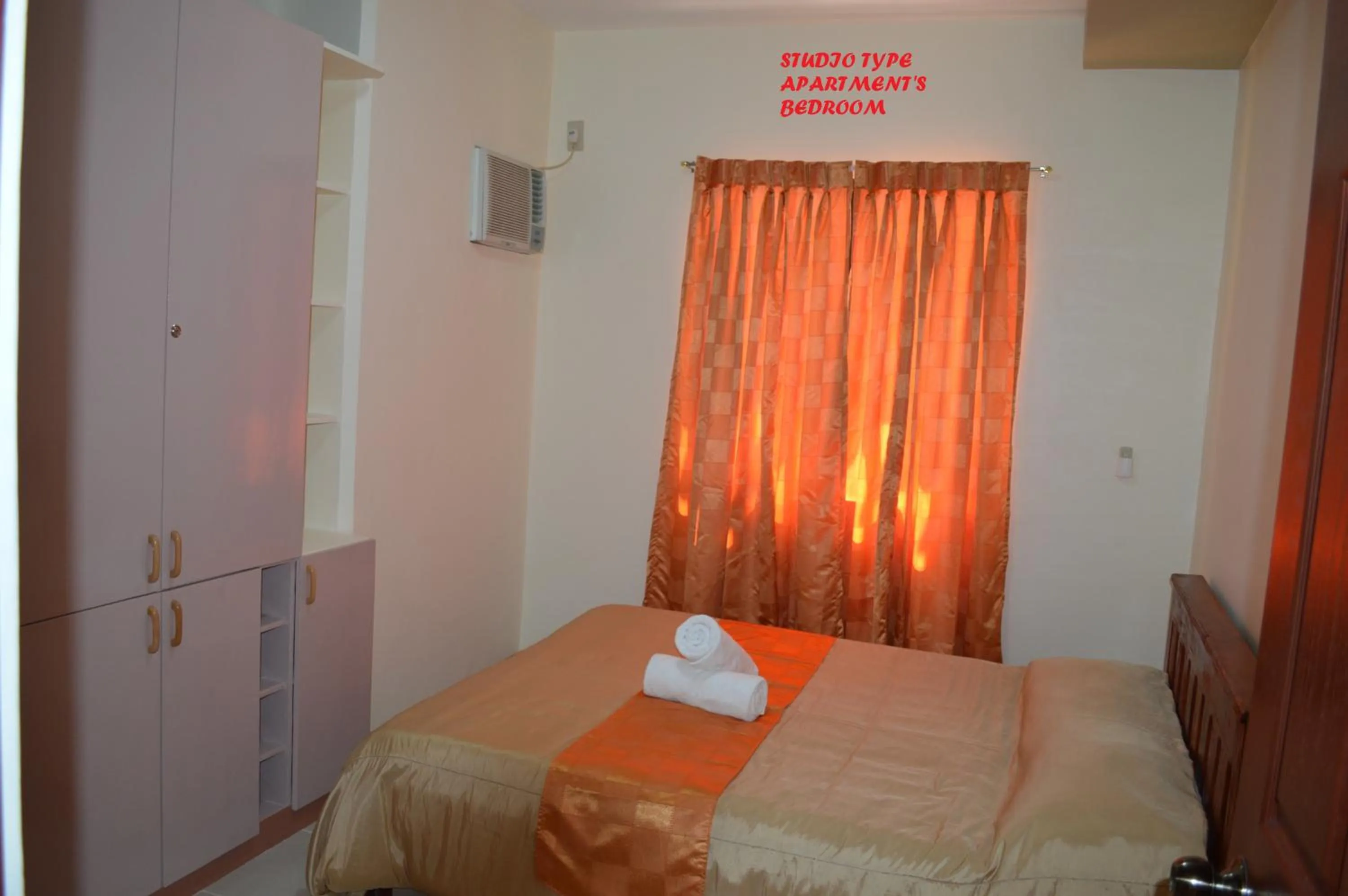 Bed in Manora Apartment