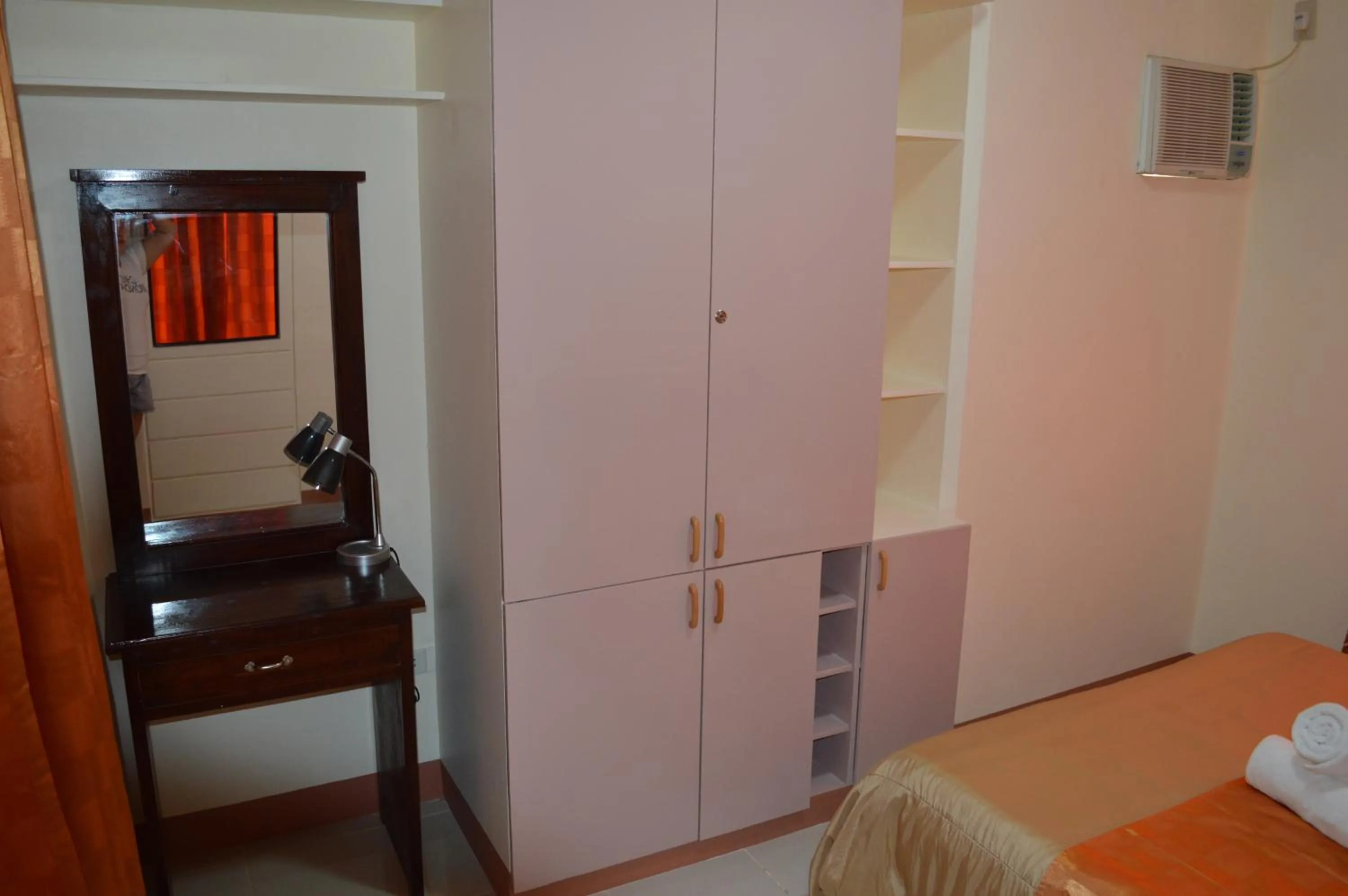 Decorative detail, Bed in Manora Apartment