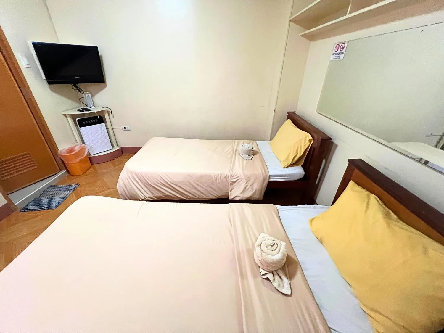 Bed in Manora Apartment