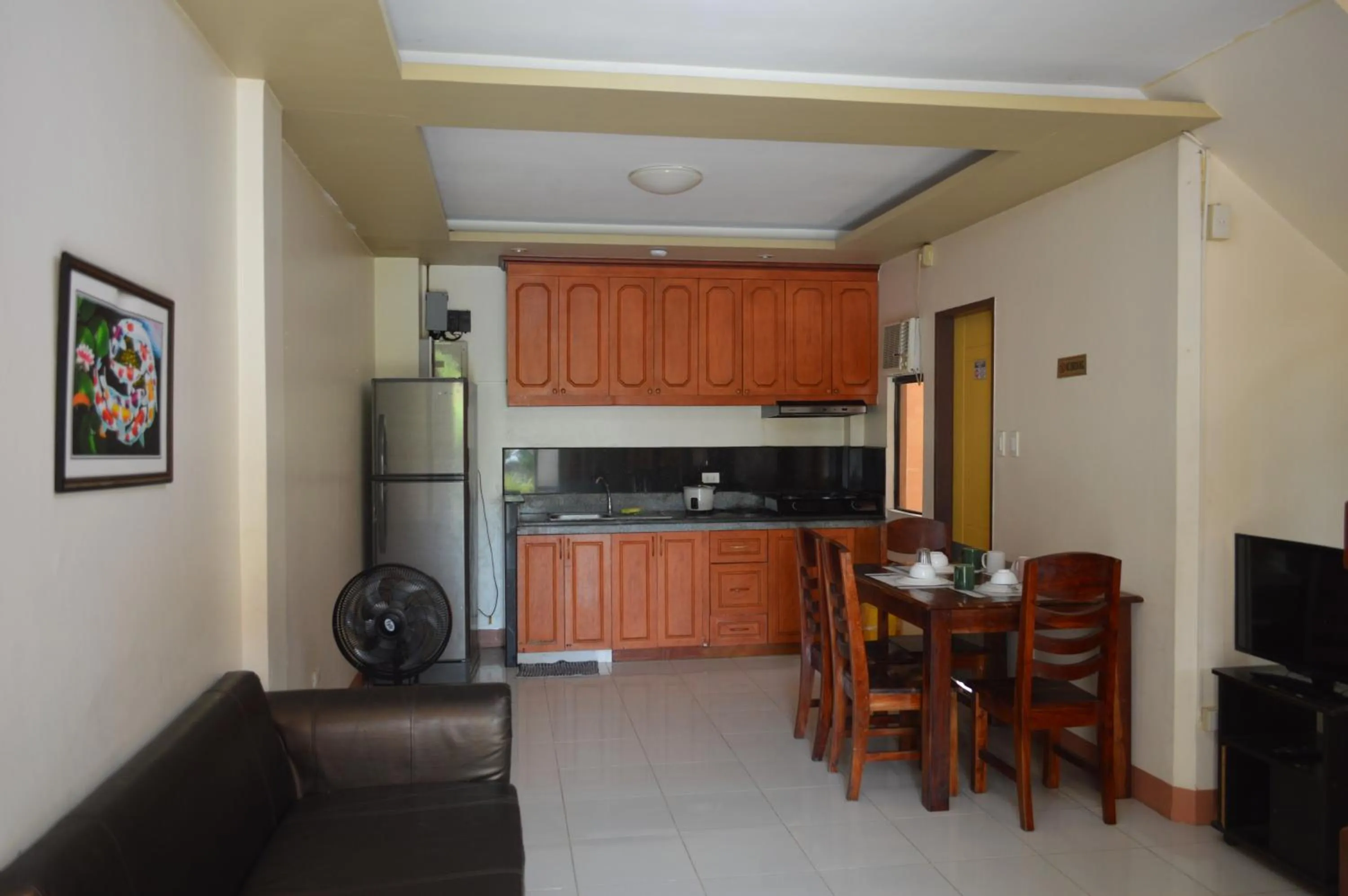 Manora Apartment